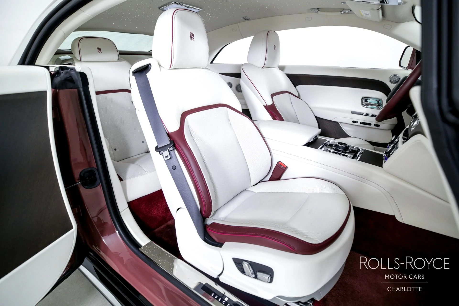 mph023_2694044717_Used_2024_Rolls_Royce_Spectre_1738086239_78a74931eb
