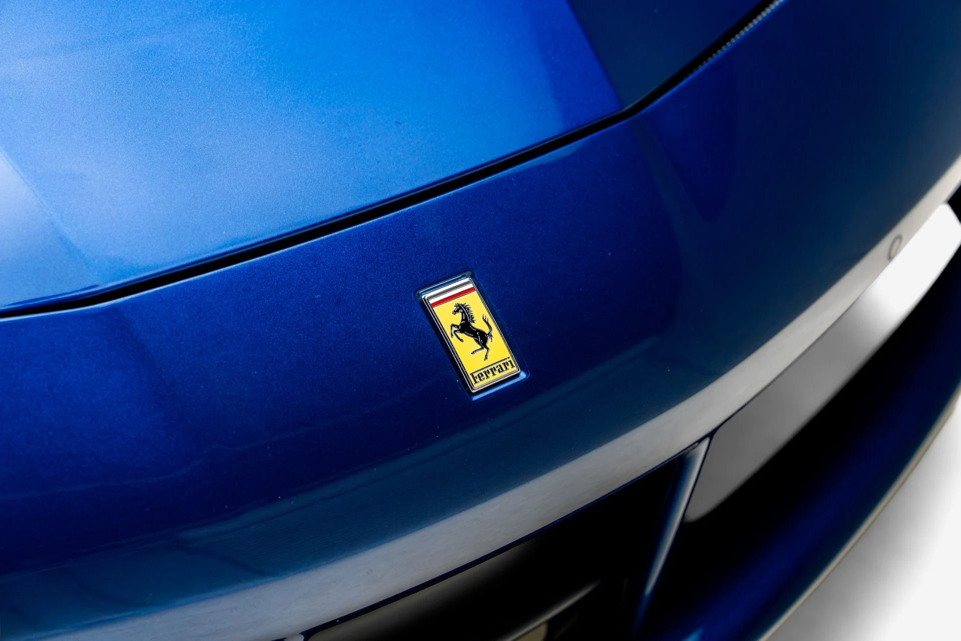 mph023_2702546341_Used_2017_Ferrari_488_GTB_1785538333_22b9799e0b