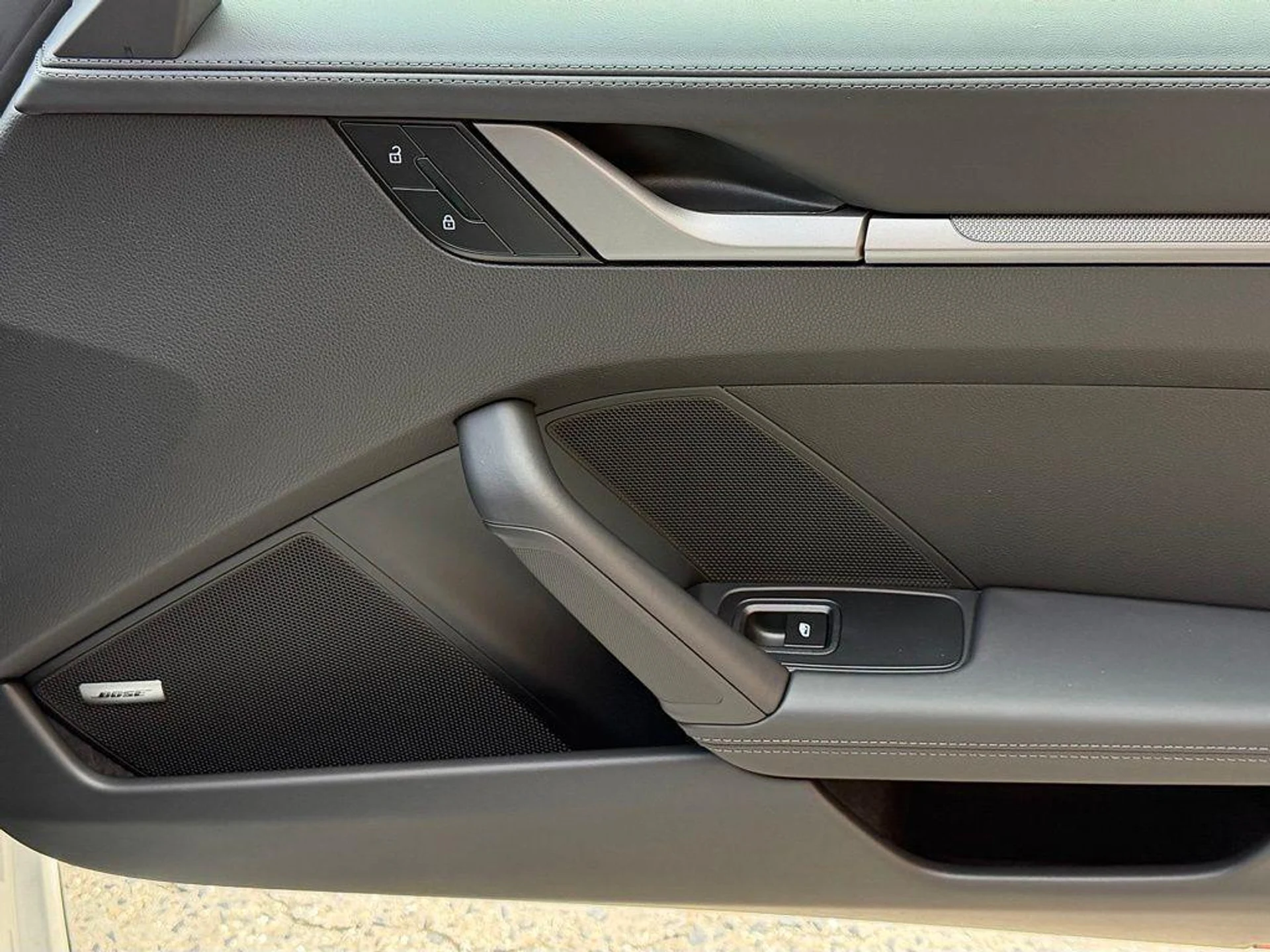 mph023_2717931620_V_Wd_Is_X_Lsq_Wt_S_Gqq_L0_VWW_03dv_Ob8_e48bea55f4