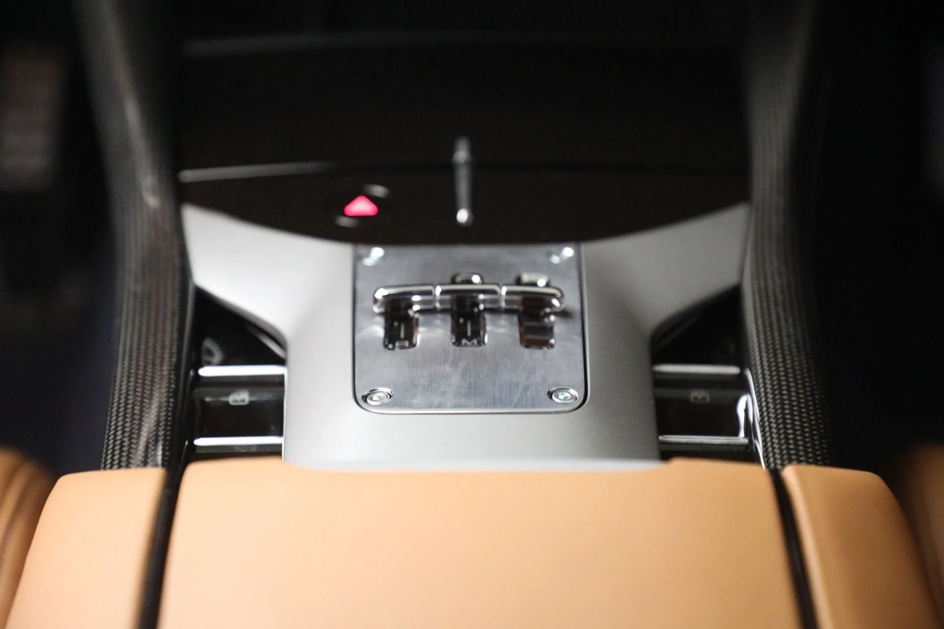 mph023_2720567112_Used_2025_Ferrari_Purosangue_1781036132_1a11d02e8a