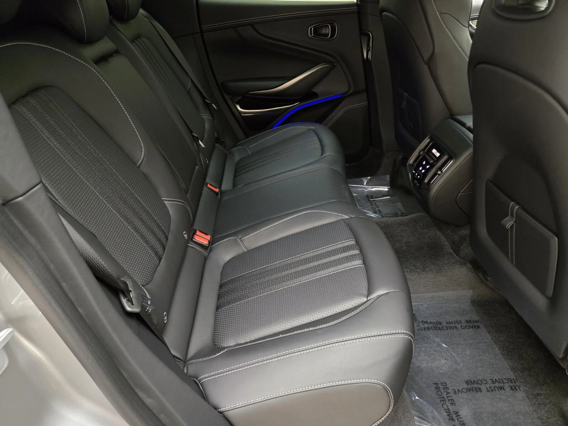 mph023_2723251439_New_2025_Aston_Martin_DBX_707_1753162760_e1ef50368d