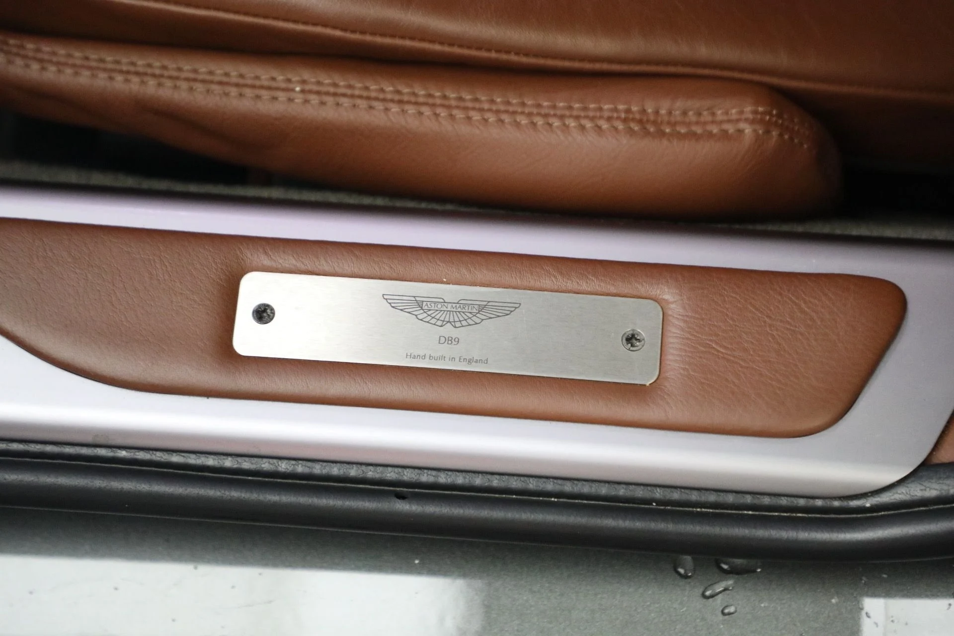 mph023_27261814_Used_2014_Aston_Martin_DB_9_1789160286_f081175a86