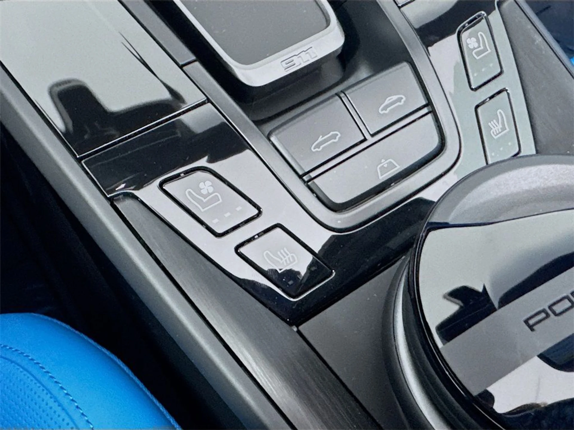 mph023_2726987140_74a6baa8b37ebdfd14e34a314cb93931_9be61a0cca