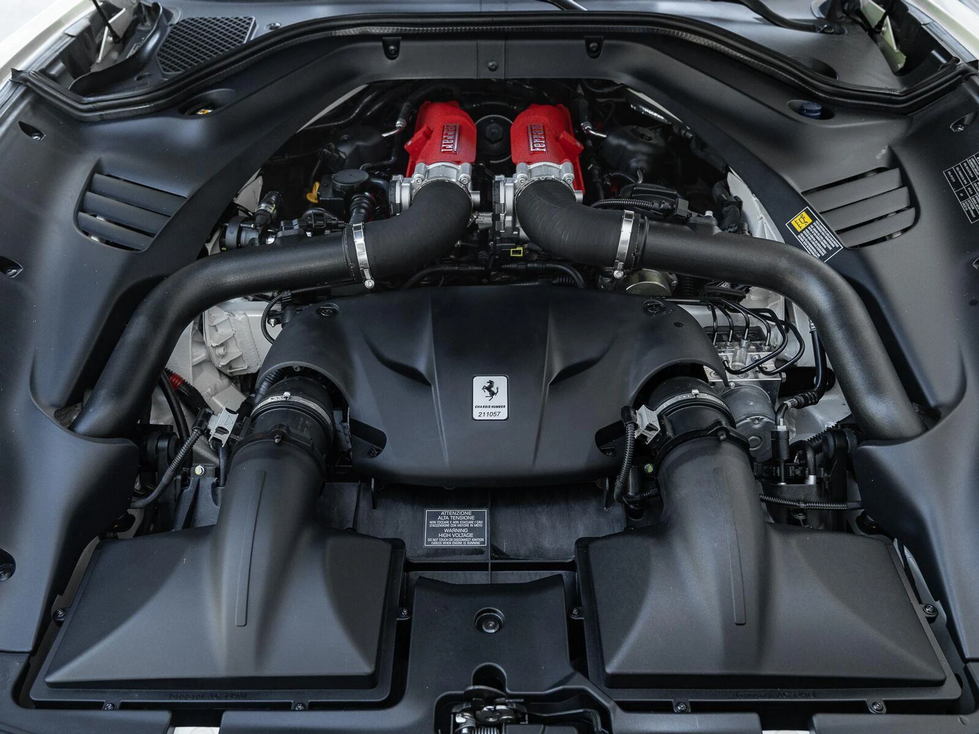mph023_2727014831_Used_2015_Ferrari_California_T_1793034439_fbeab5e628