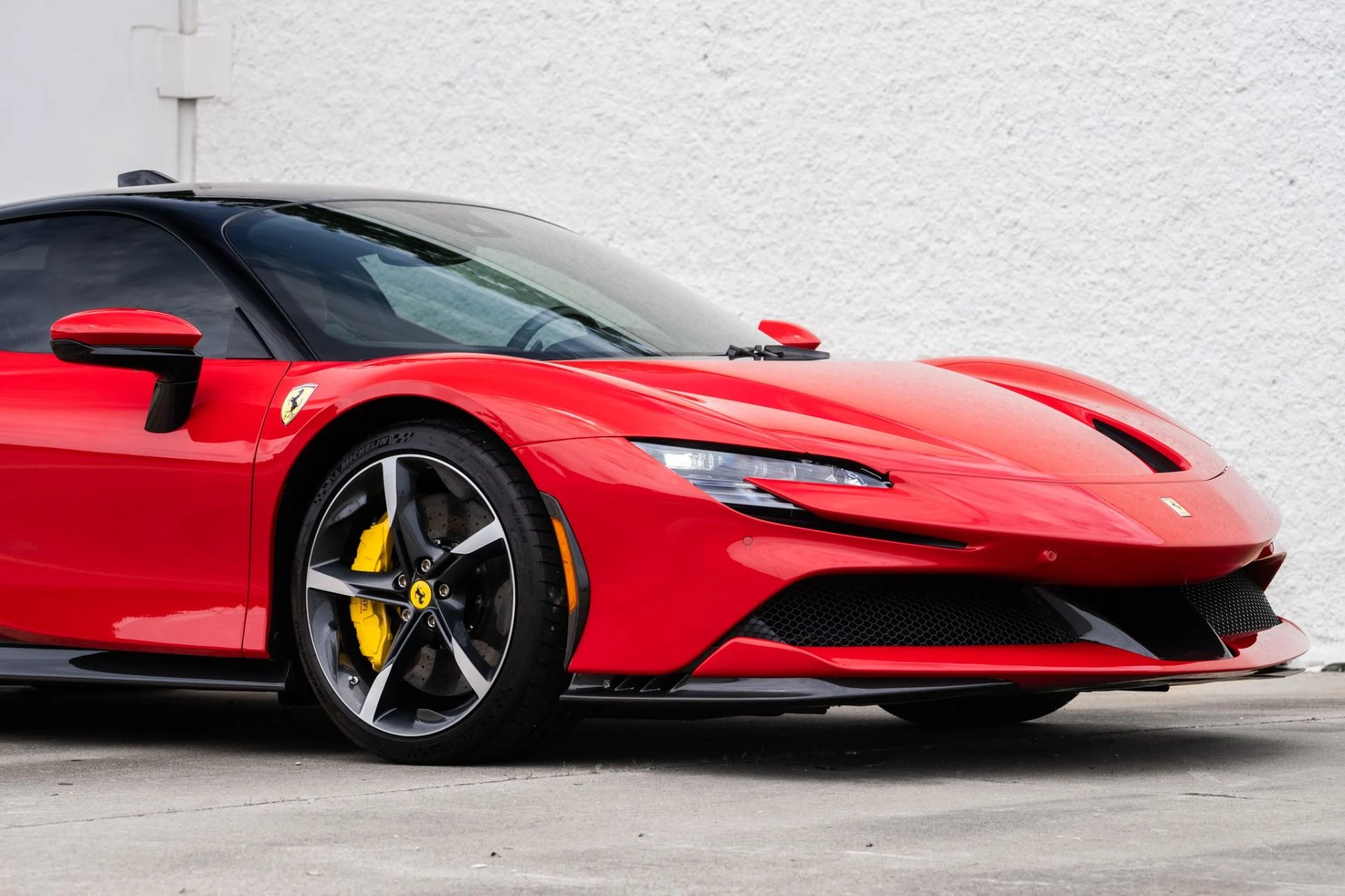 mph023_2734022874_Used_2023_Ferrari_SF_90_Stradale_1753986434_2e1f1971b0