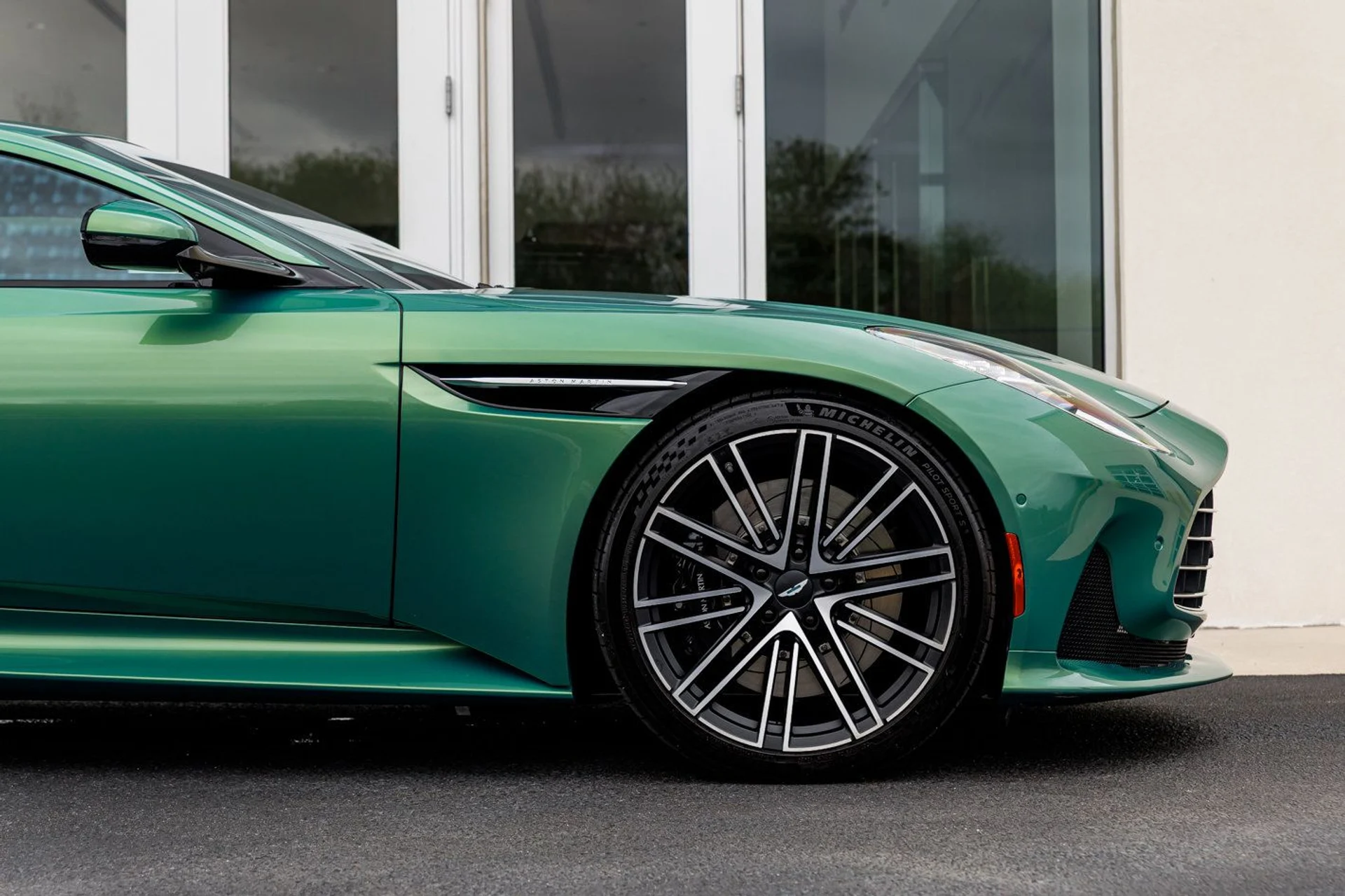 mph023_273617671_99367dfa1ff1aeed356b42c380734c89x_269ab49272