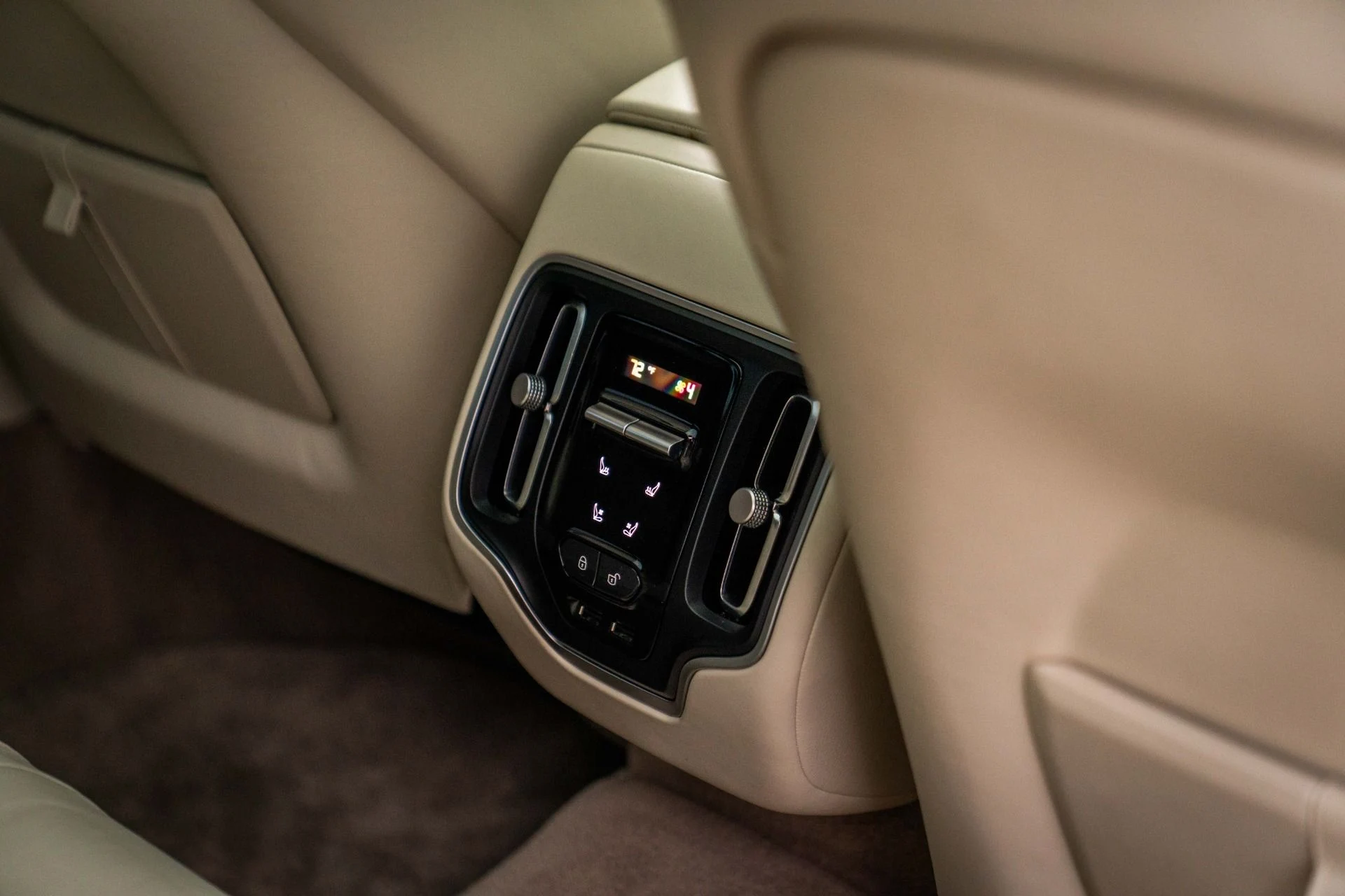 mph023_2738543629_Used_2021_Aston_Martin_DBX_Special_Commission_Arden_Green_paint_Renntech_Exhaust_1765215378_afa2cb3f5c