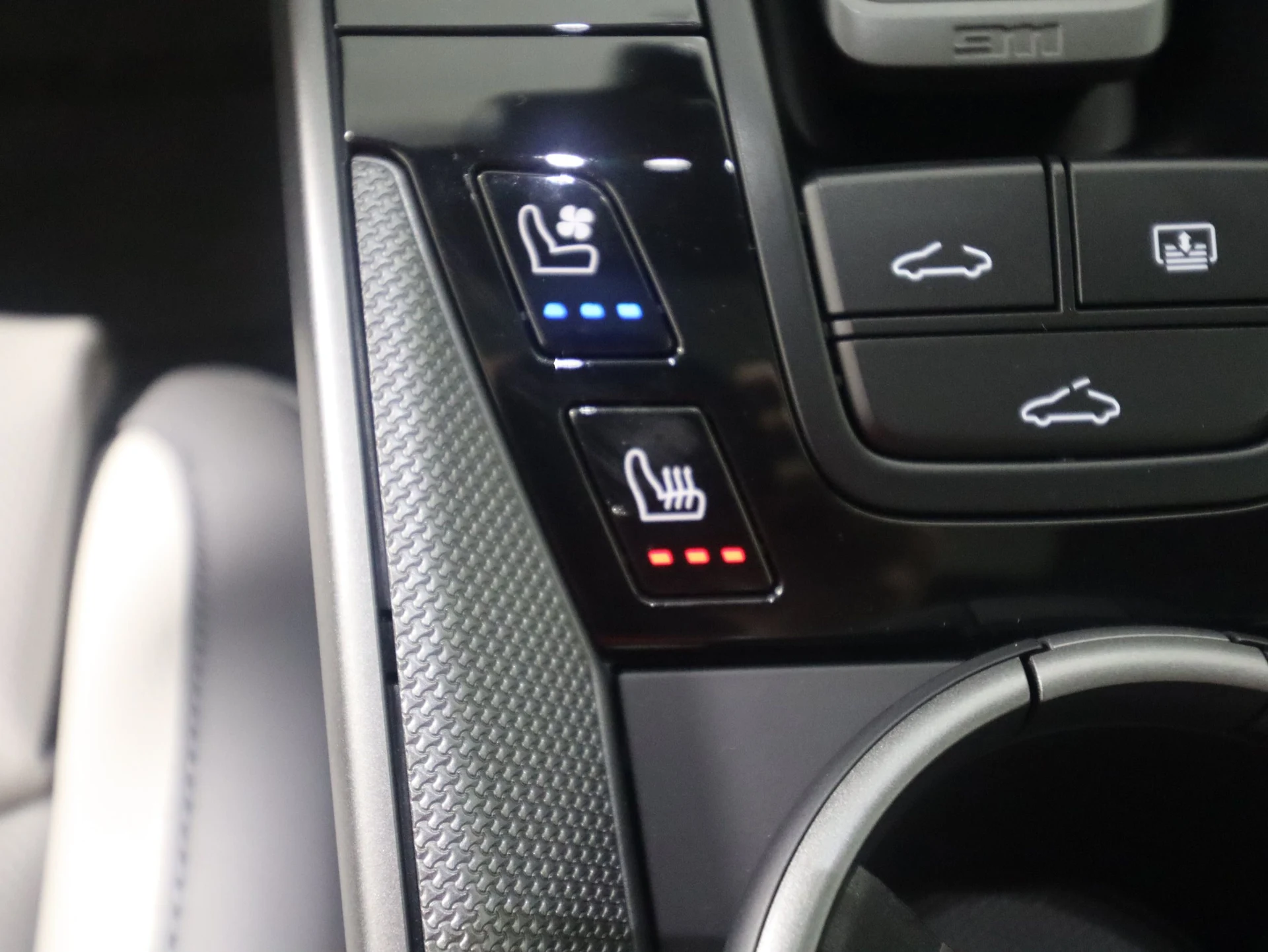 mph023_2743303062_4e46dd82c208482986b4f0657fa9df36x_3254602d7f