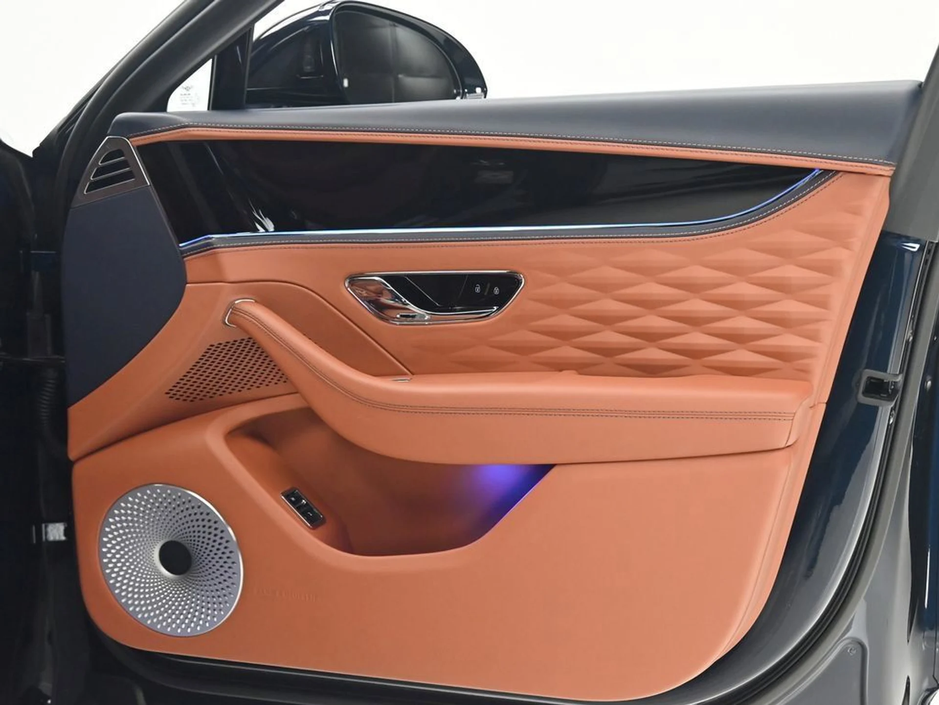 mph023_2750583978_5d5375ba093040cda63e25cf19f64329_d3eb8cfc0f