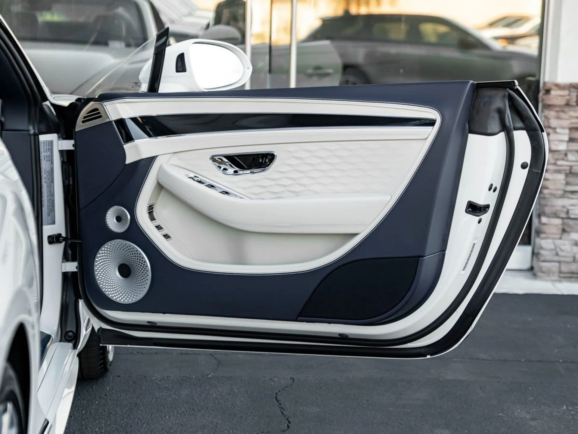 mph023_275196879_24_743ff97825