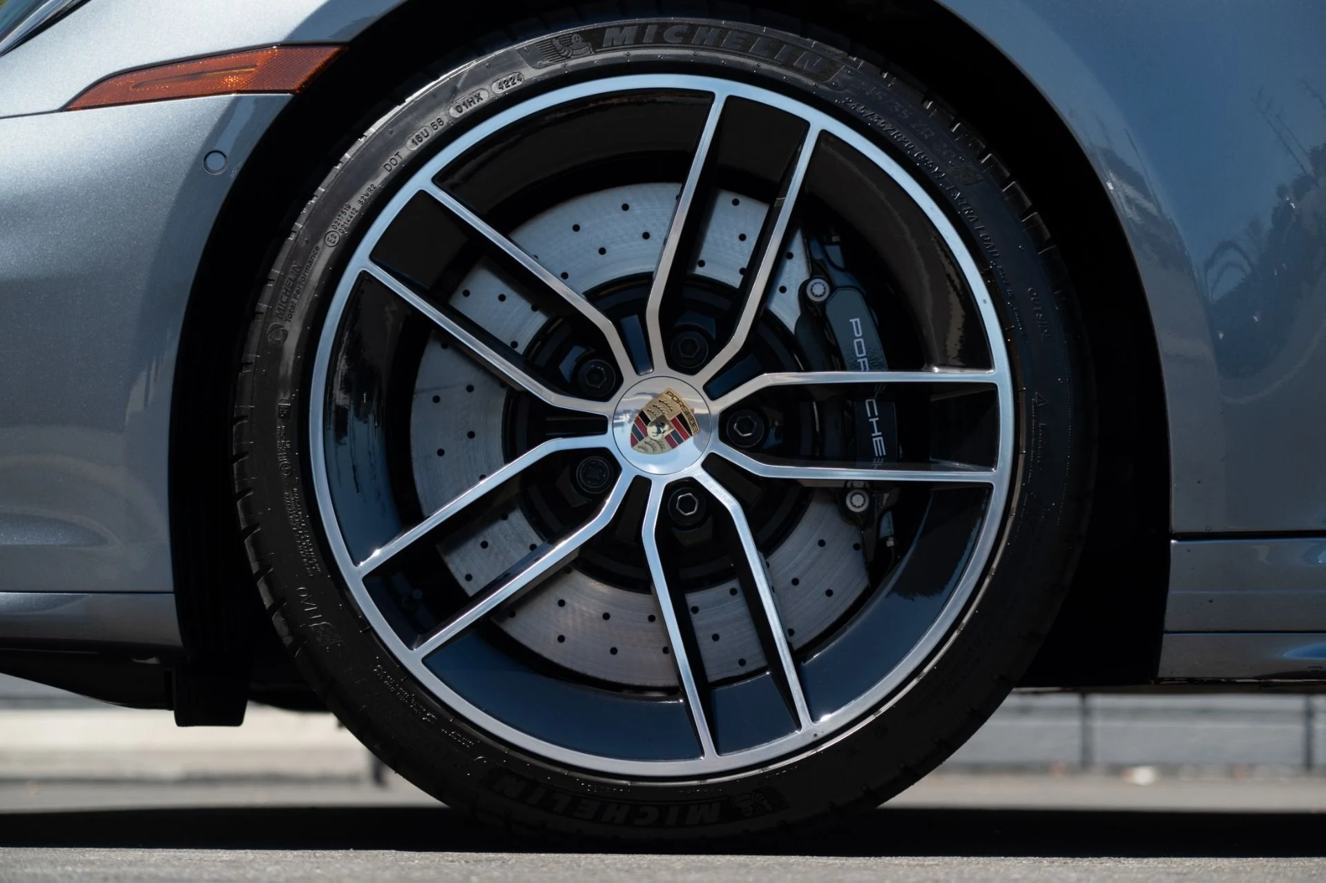 mph023_2757988887_Used_2025_Porsche_911_Carrera_S_1757361864_706d85aa41