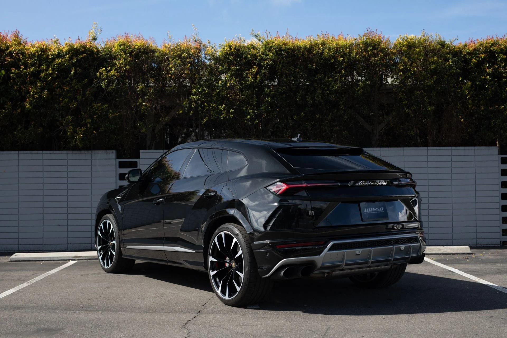 mph023_2761497372_Used_2020_Lamborghini_Urus_1739815970_af385f77ff