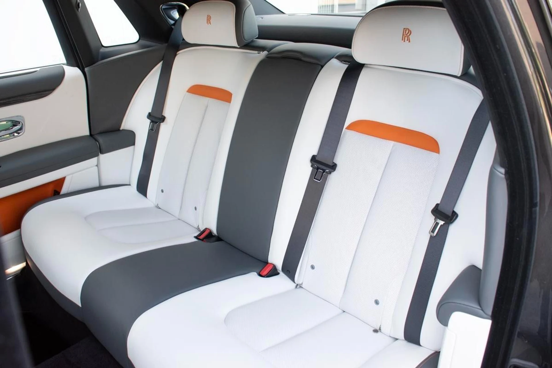 mph023_2762429287_Used_2024_Rolls_Royce_Ghost_1733915394_b58ac899c4