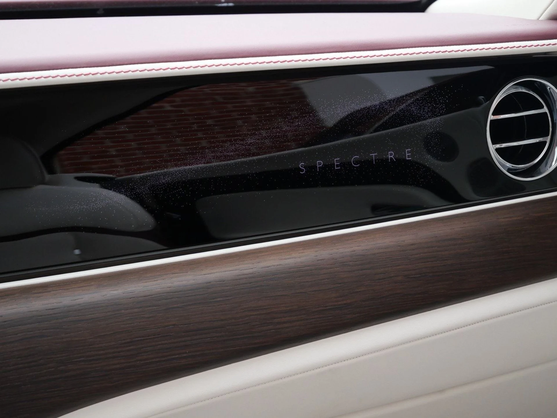 mph023_276819663_a09c4b6034fc638c8d886cc4c0456713x_b24f2ba367