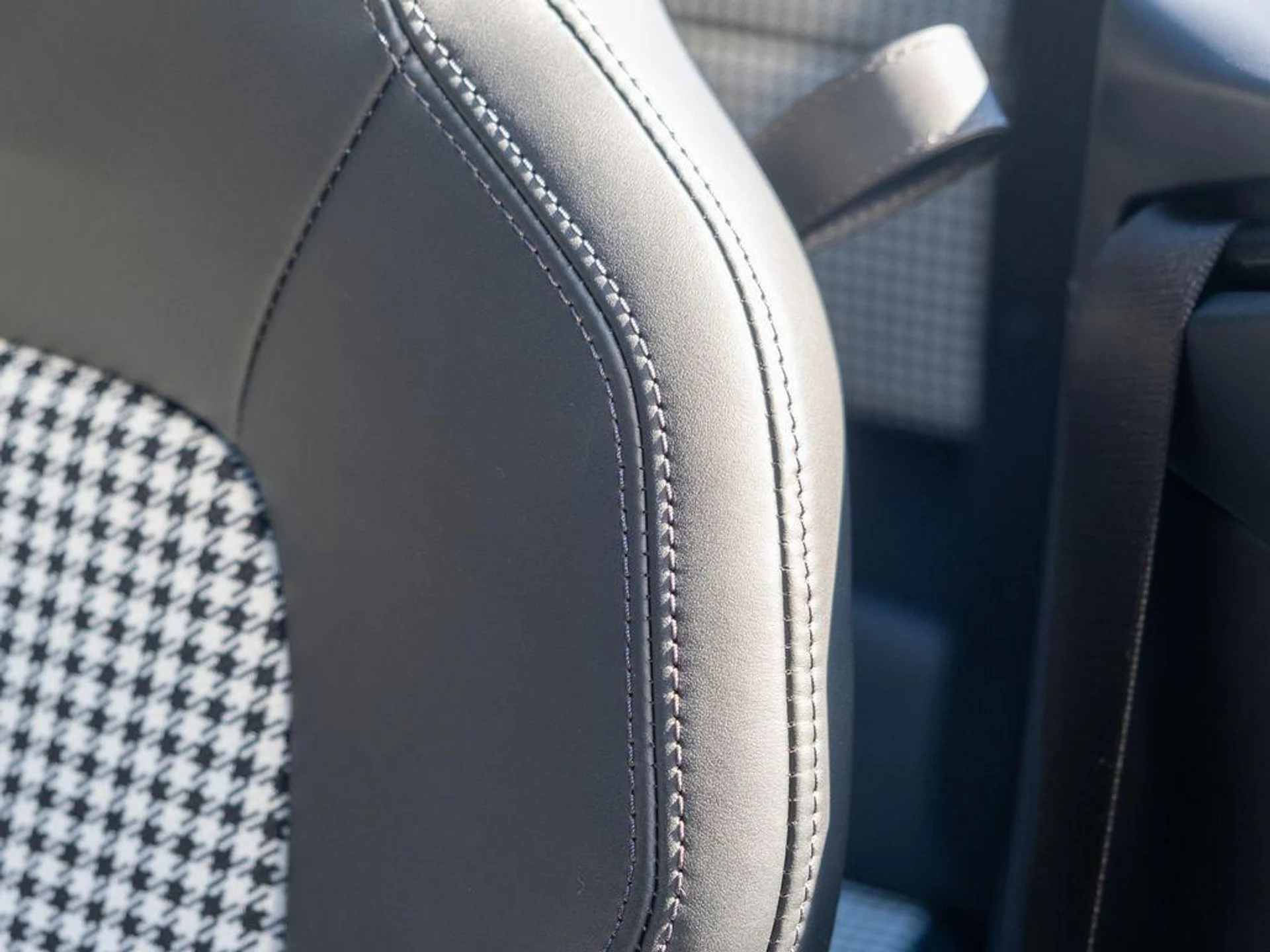 mph023_2774368622_grf_I5_Ip_XBJ_3yqpg_F_Lw6_ZWO_7_MB_9_U_3fc9bd9c19