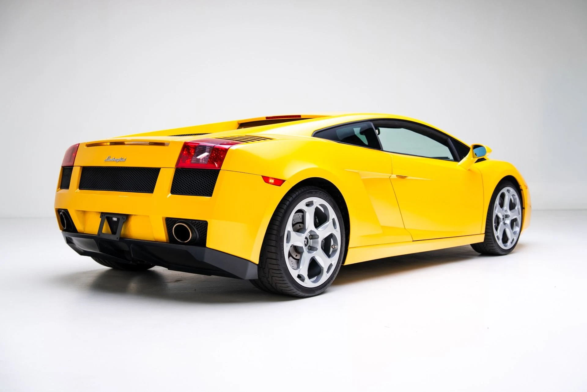 mph023_2777261370_Used_2004_Lamborghini_Gallardo_1769620363_e634e04bdb