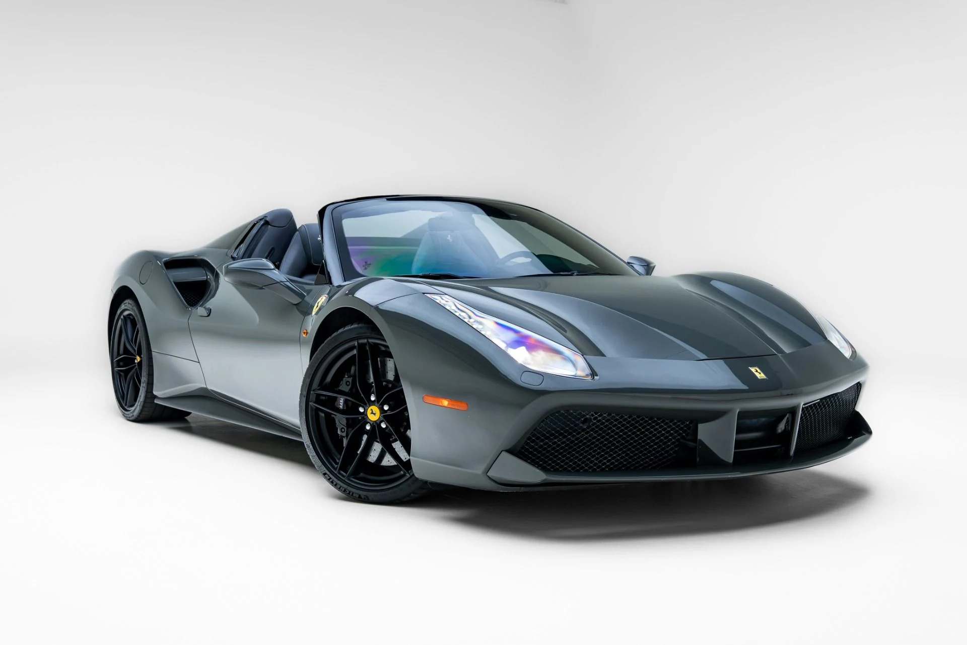mph023_2779956268_Used_2018_Ferrari_488_Spider_1778276724_1dcbfc1a84