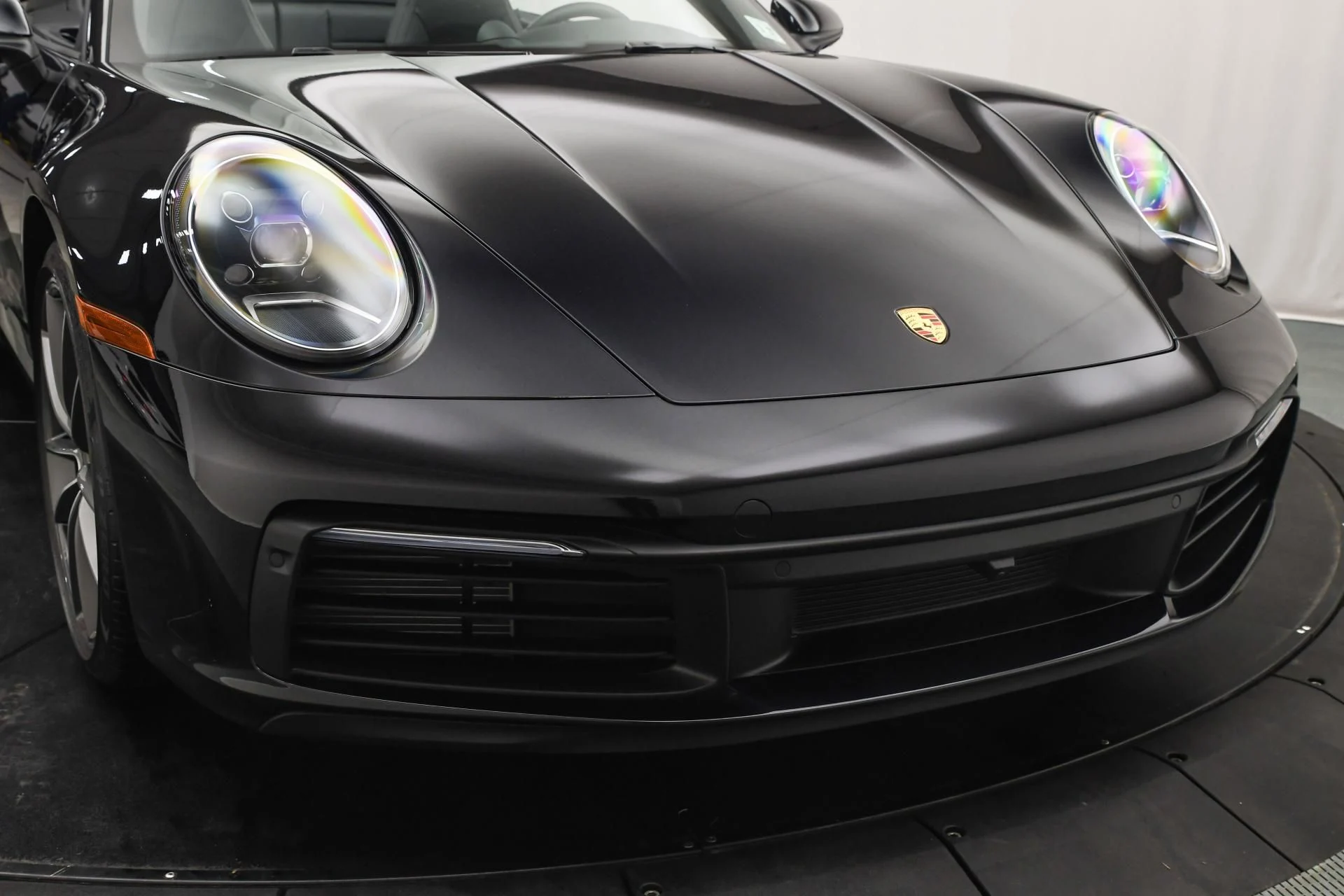 mph023_2783307520_Used_2022_Porsche_911_Carrera_1753776357_45dd3bcf10