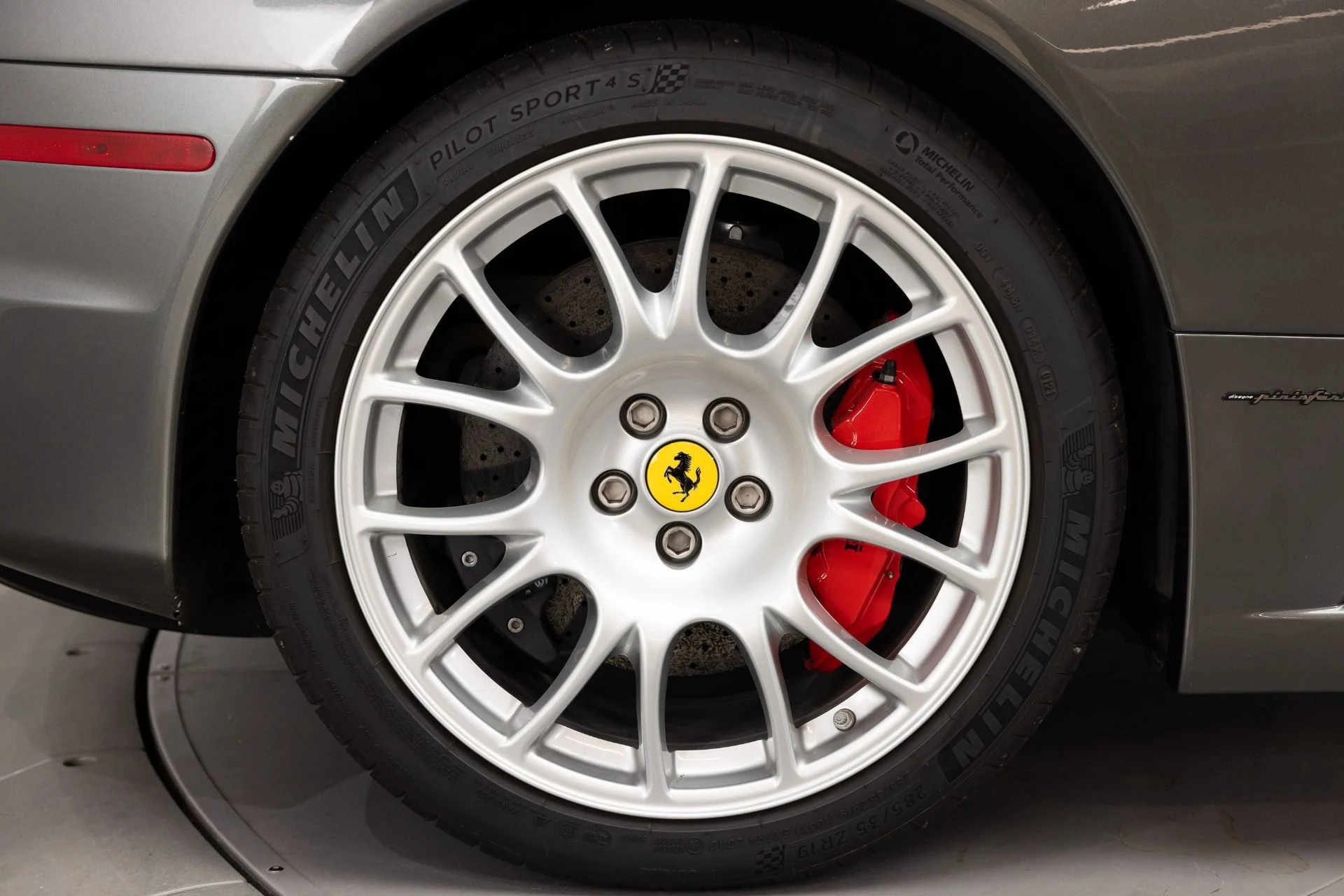 mph023_2786526721_Used_2005_Ferrari_F430_F1_Spider_1789063309_a8484dca5e