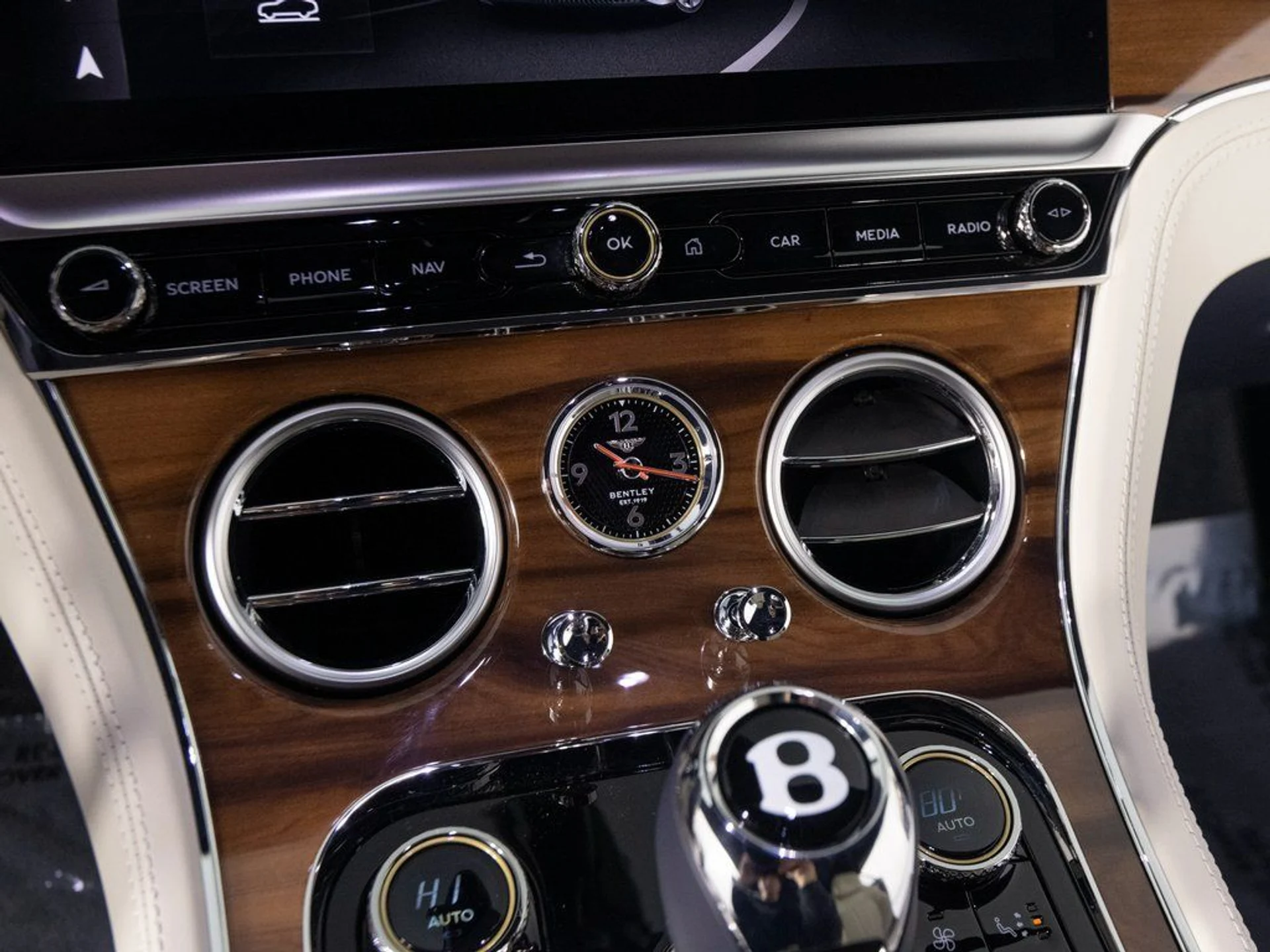 mph023_2790846817_792cf81057b286c42a8aa7c7a40a55a7x_220d3b63d0