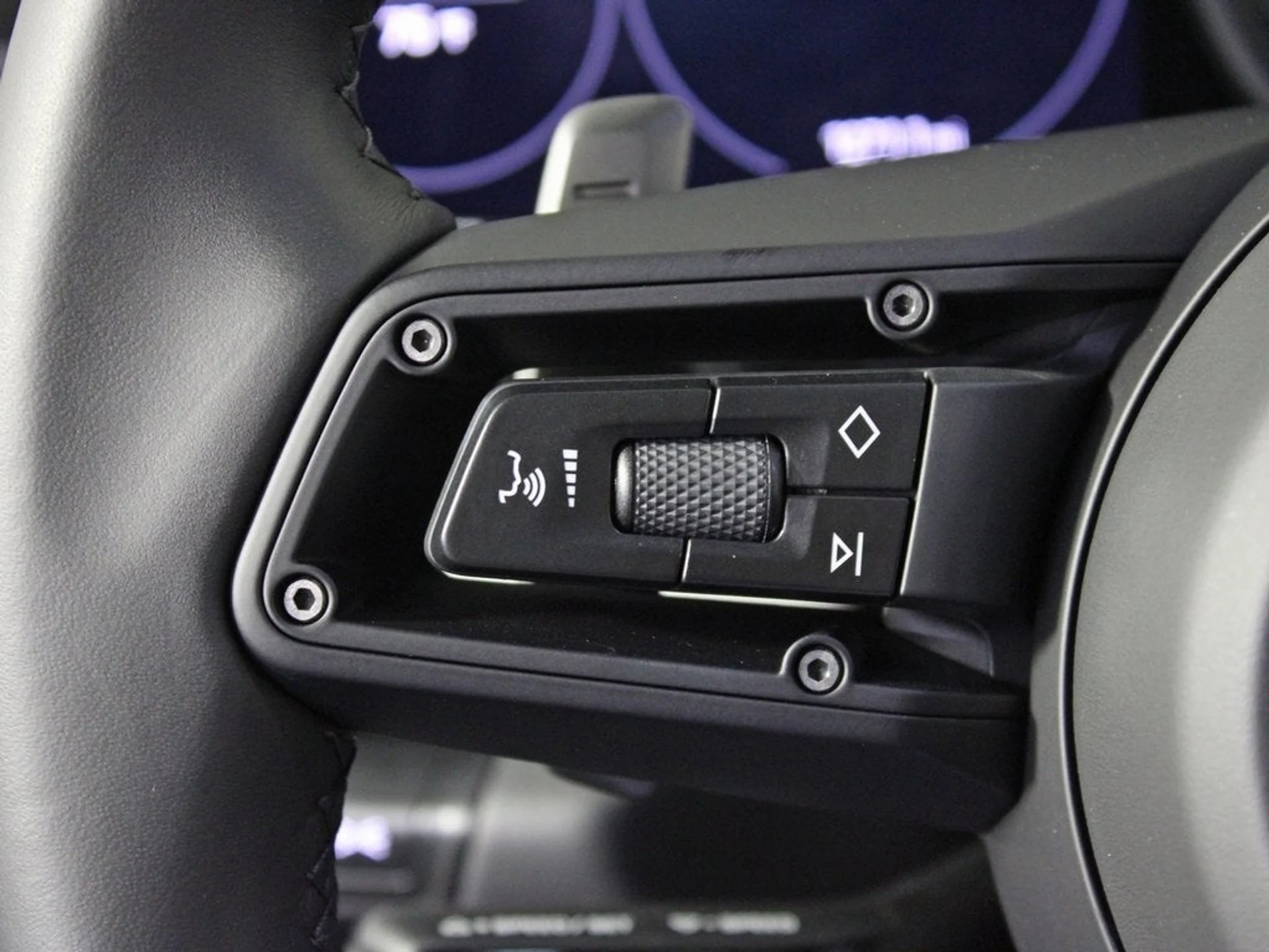 mph023_2806142878_24_7d4b3ca5e5