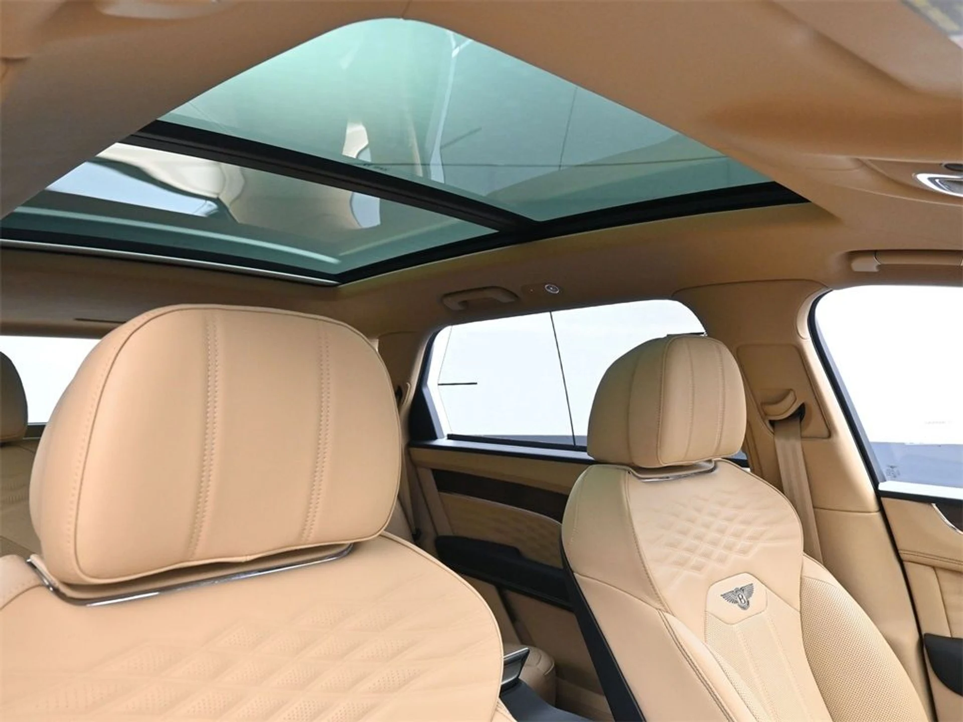 mph023_2812821342_1b345feac2001a5cc387ef97f6db95b0x_05d24f65d7