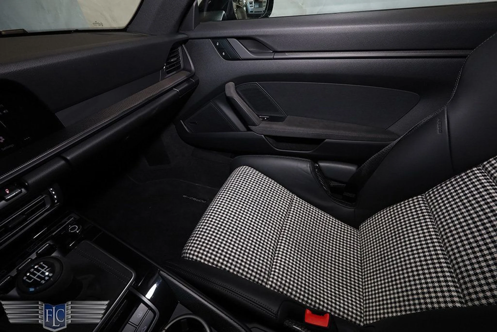 mph023_2818691329_used_2024_porsche_911_carreragtscoupemanual_9689_22931180_24_1024_d78ca580c2
