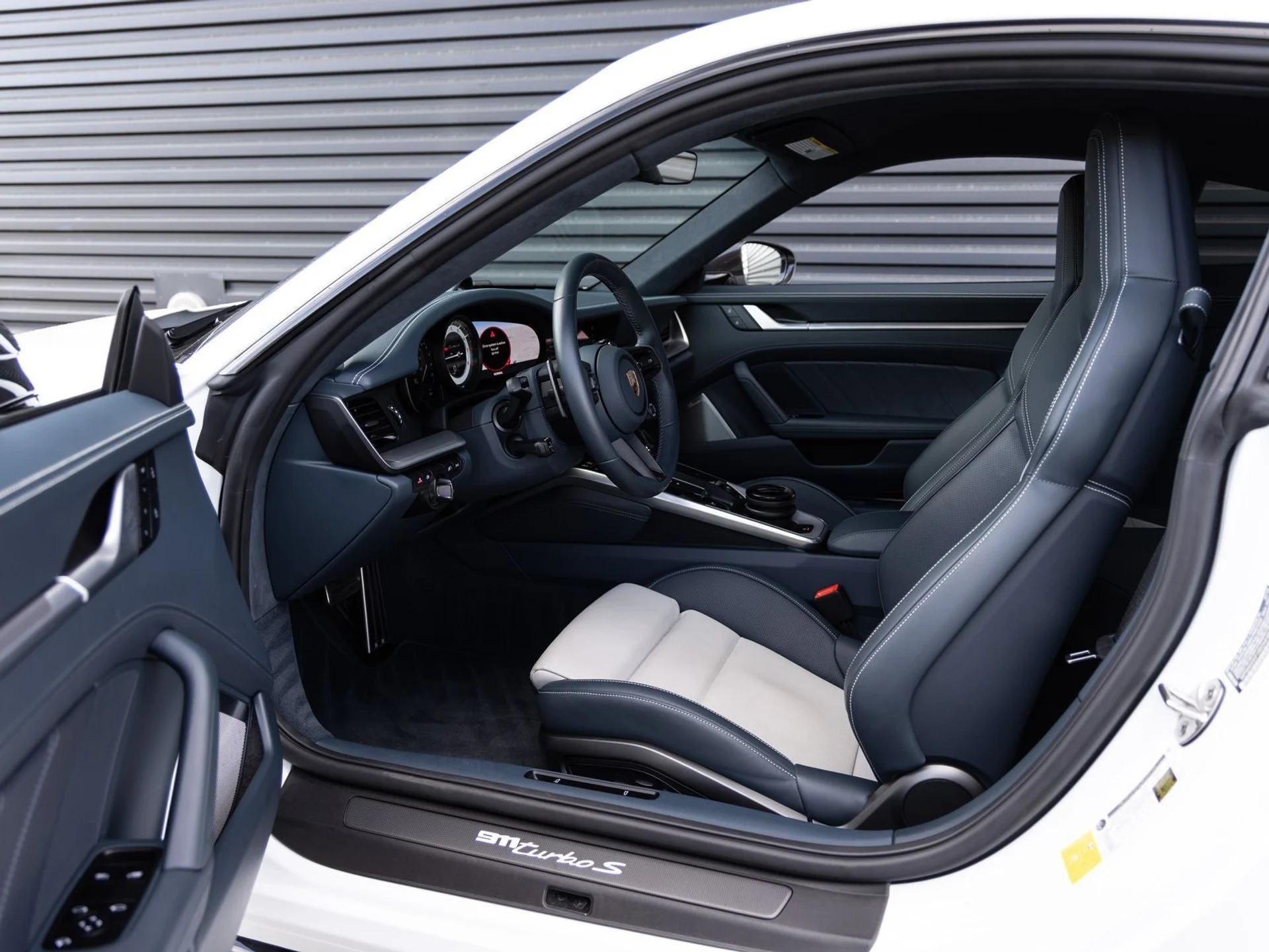 mph023_2820405807_24_efd8cd6c99