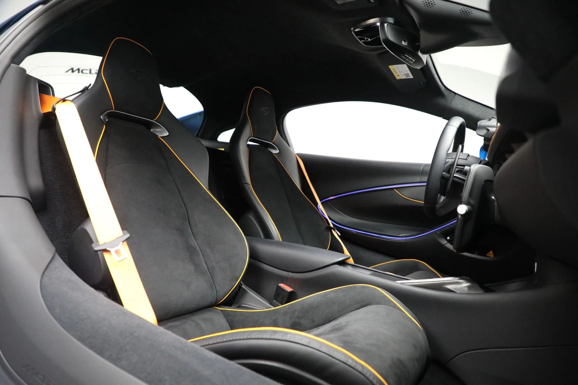 mph023_2823728049_Used_2024_Mc_Laren_Artura_Vision_c4100bc783
