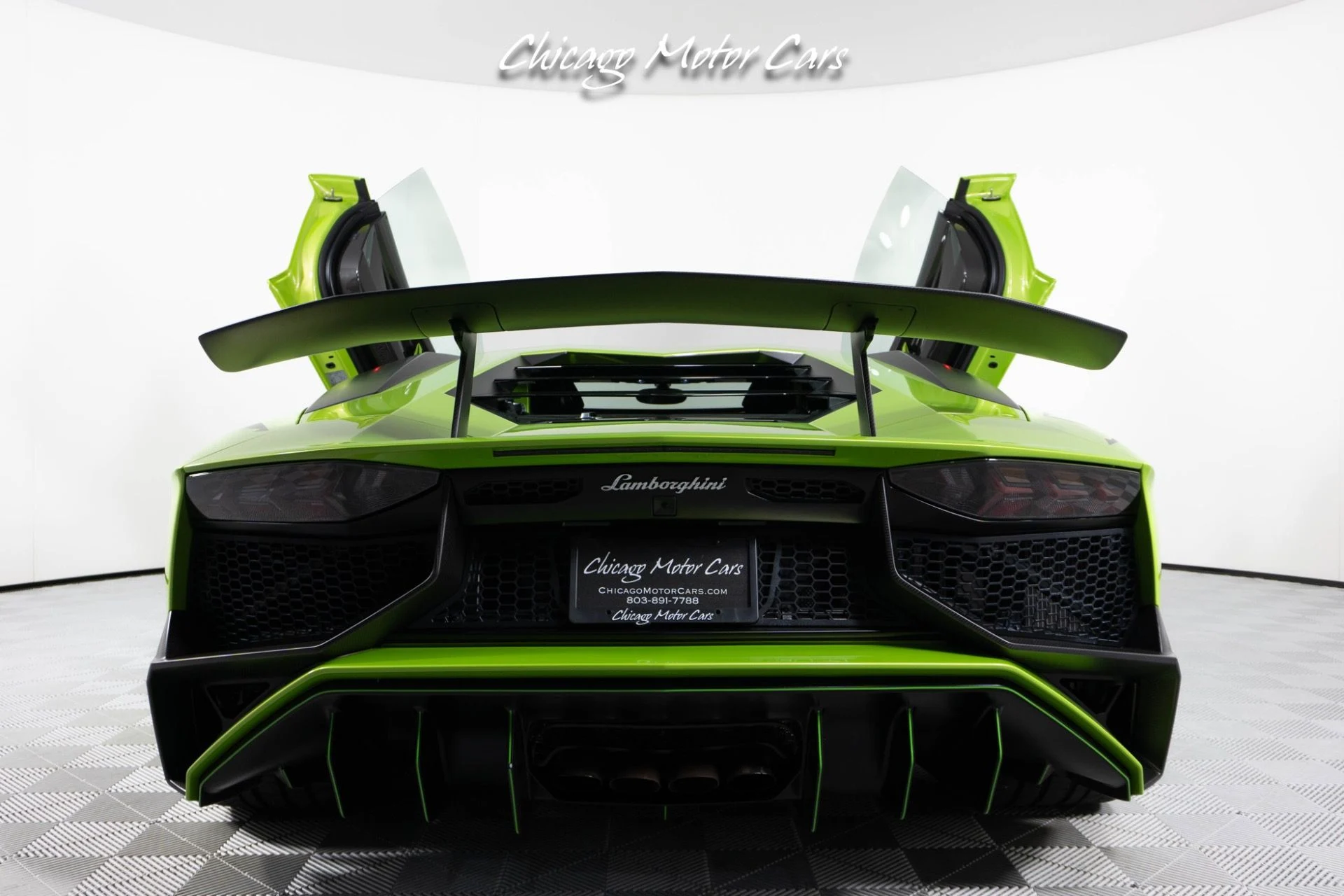 mph023_2826528977_13081_p24_l_0490b148df