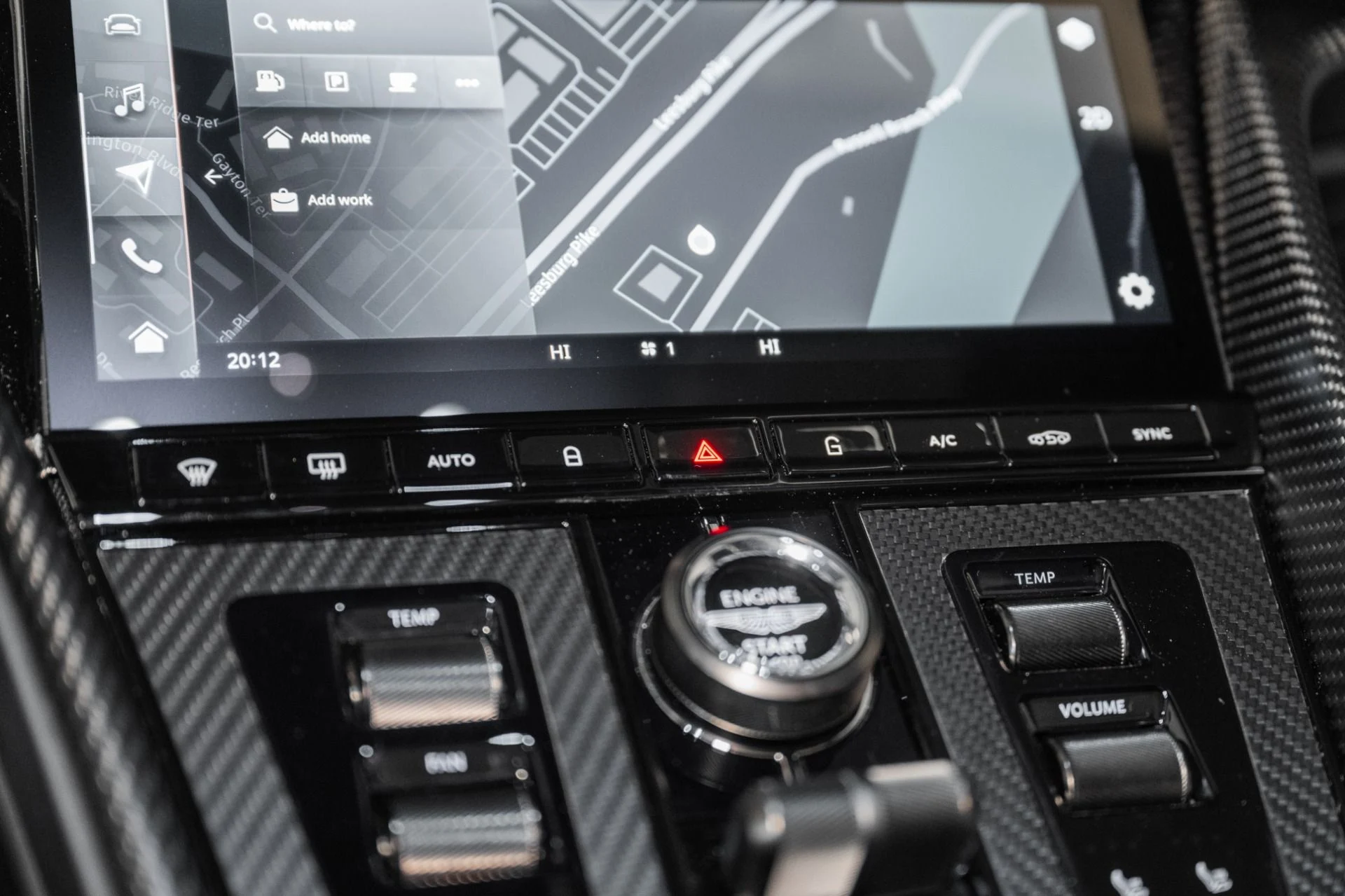 mph023_2827070554_Used_2025_Aston_Martin_DB_12_Coupe_1742566094_77f867afa1