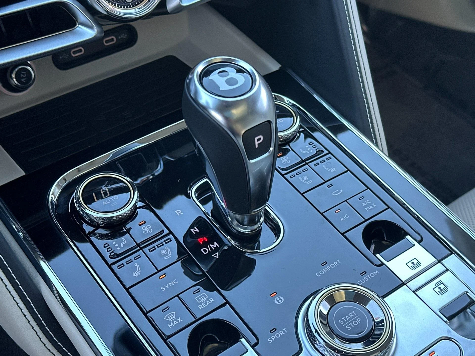 mph023_2829913346_New_2026_Bentley_Flying_Spur_1763565061_2682802947