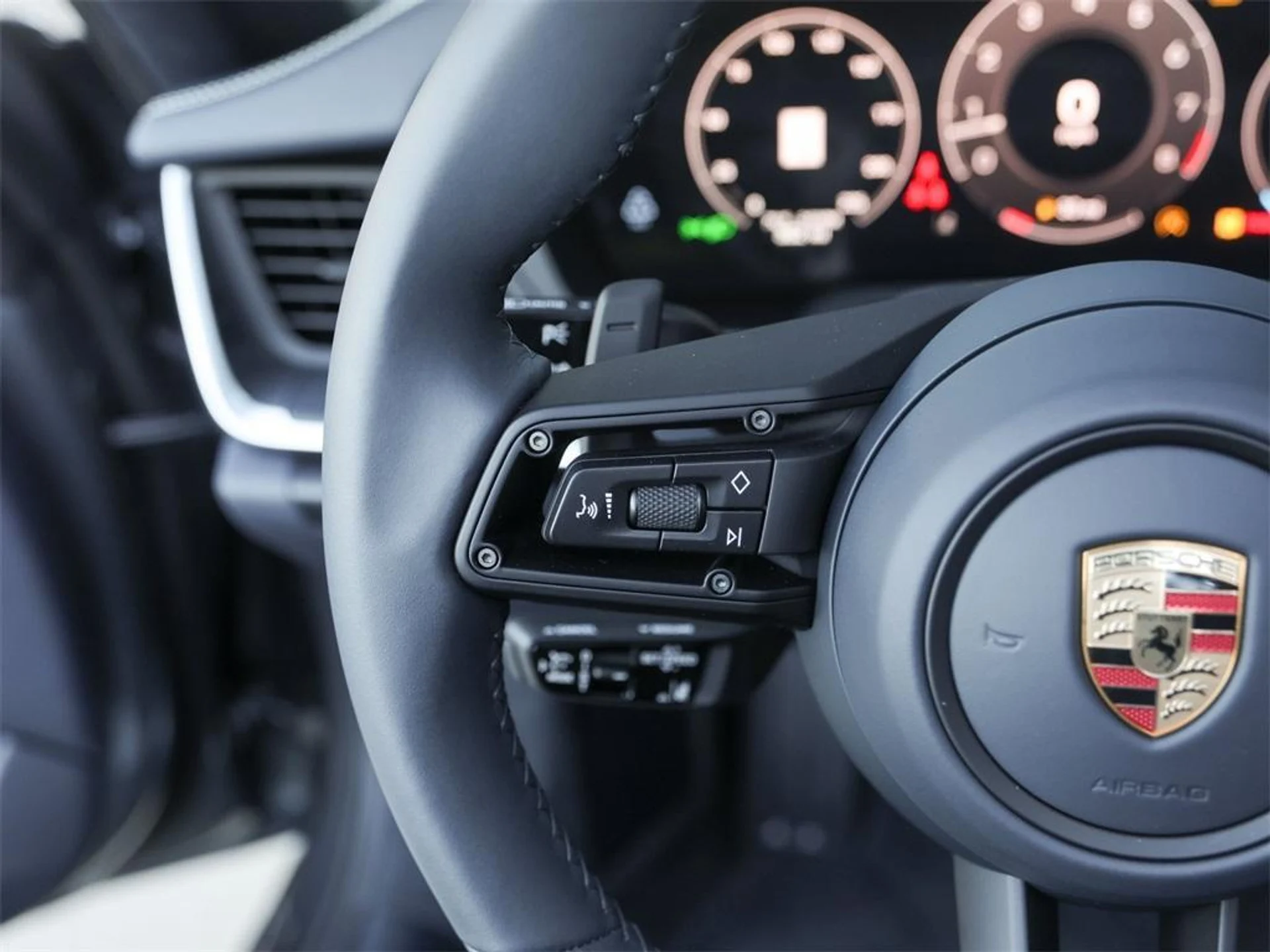 mph023_2833223585_t_Tdw_P8y1dh_Jk_No_Sx_Kl_P3c_G34_FH_0_ab69fe43b8