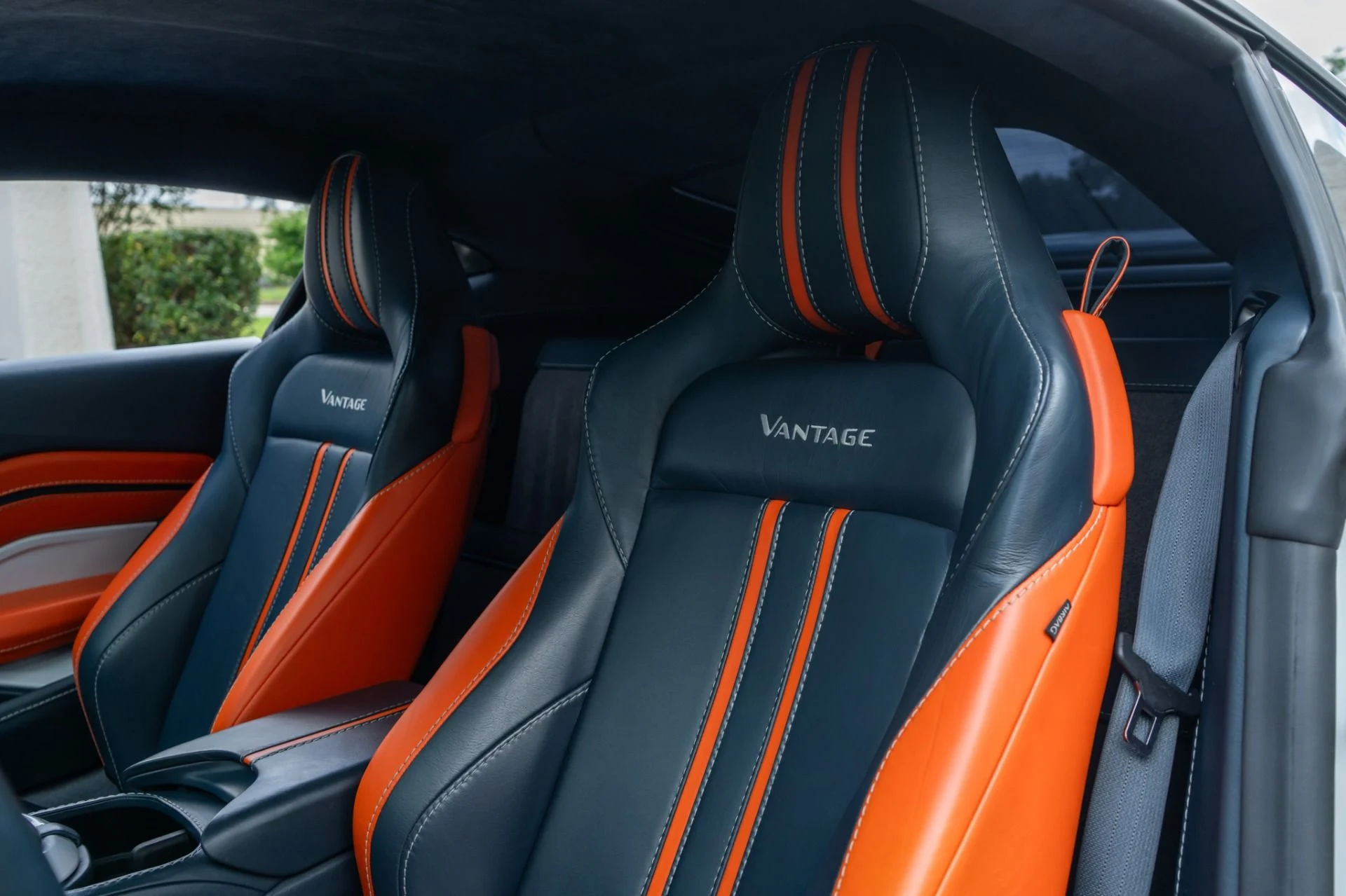 mph023_2834471738_Used_2019_Aston_Martin_Vantage_1777043829_9cbff1ebc9