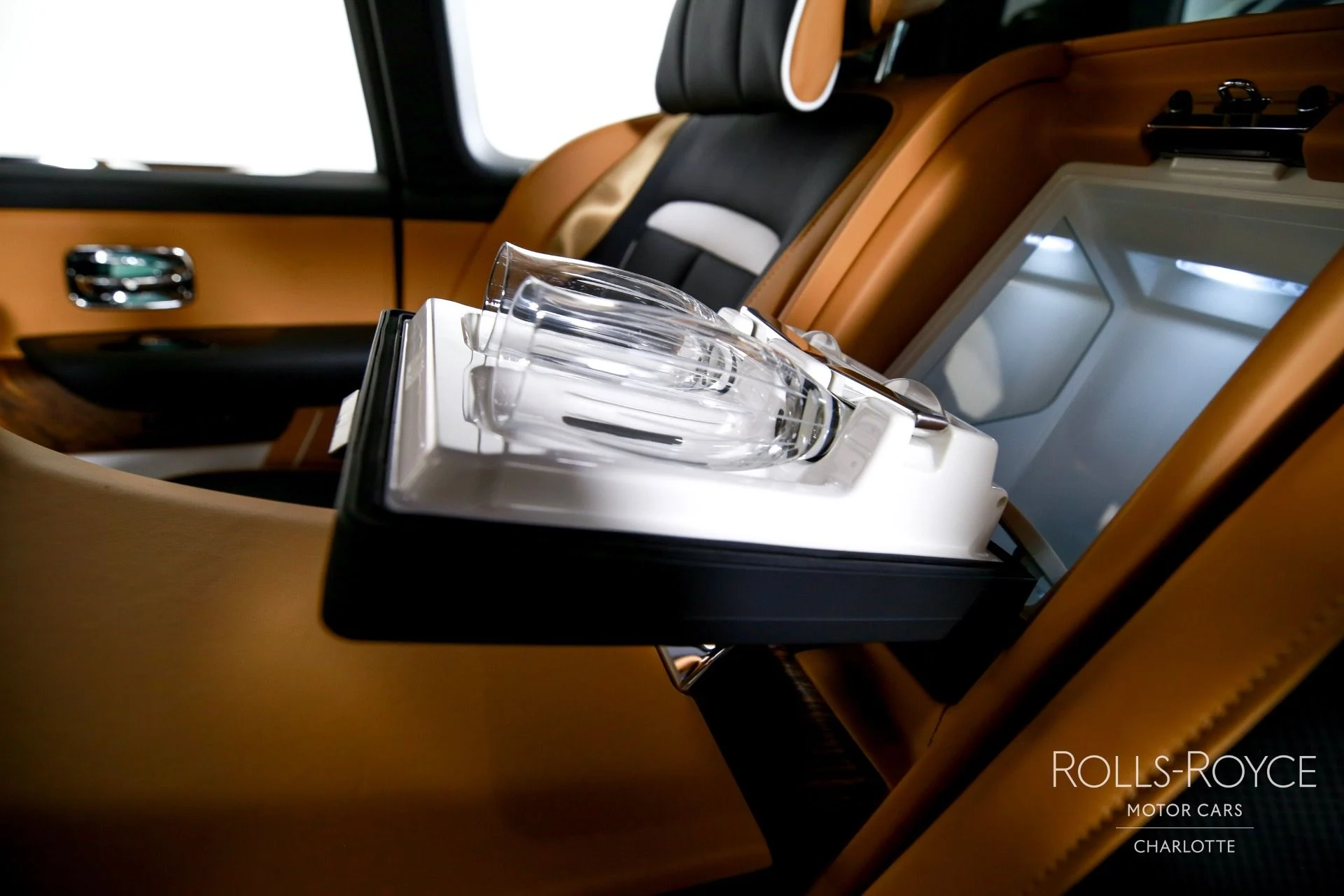 mph023_2837021608_Used_2025_Rolls_Royce_Cullinan_1759510735_a3c393dbf8