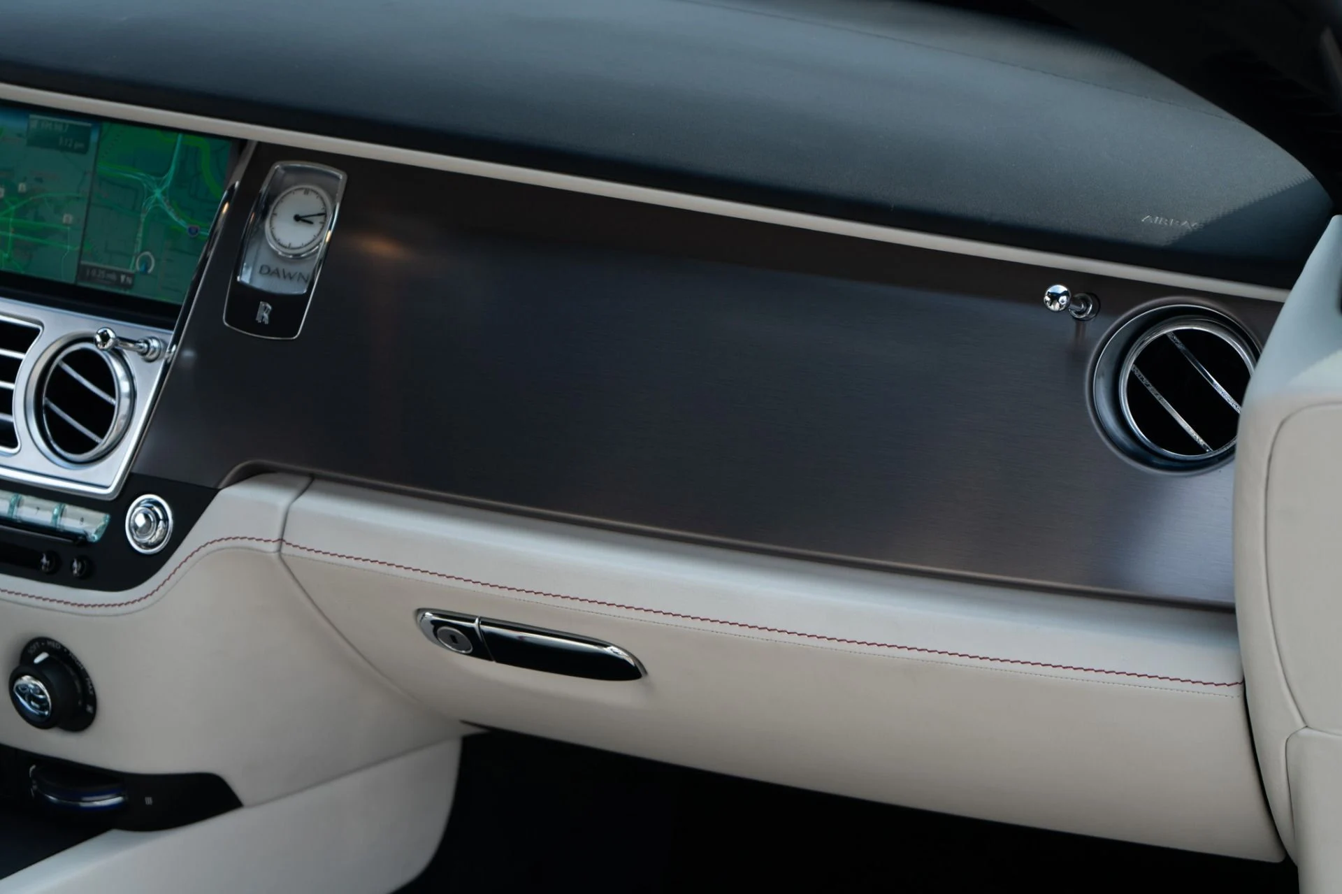 mph023_2839086280_Used_2017_Rolls_Royce_Dawn_1771784248_e34bc038c6