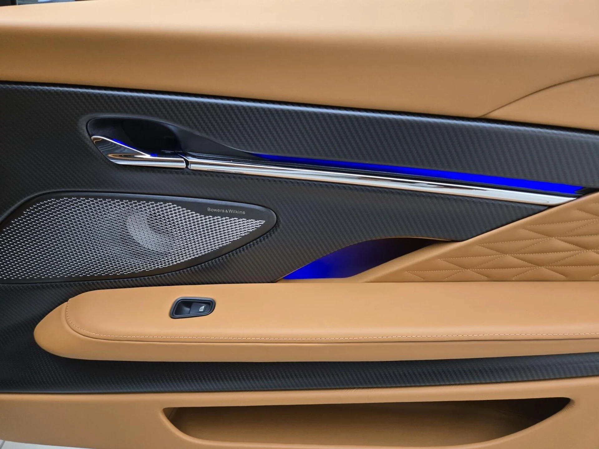 mph023_2840424107_New_2026_Aston_Martin_DB_12_Volante_1771740426_4d9cd70ca3