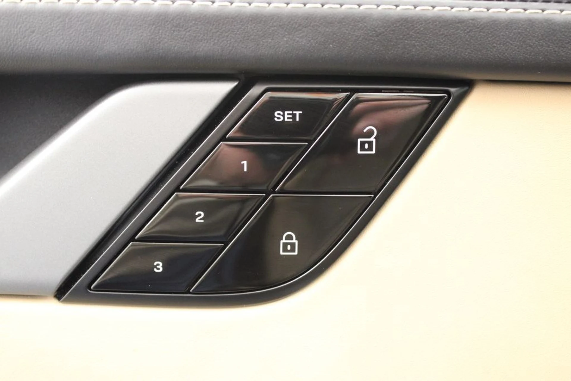 mph023_2844866743_7dd3311cdcb1a262ec3d978fd0b4b65fx_7dc34f5f25