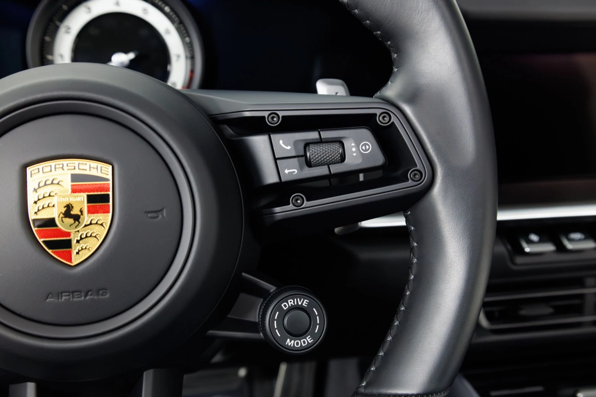 mph023_2845149407_Used_2022_Porsche_911_Targa_4_S_1786991063_a53437bef0