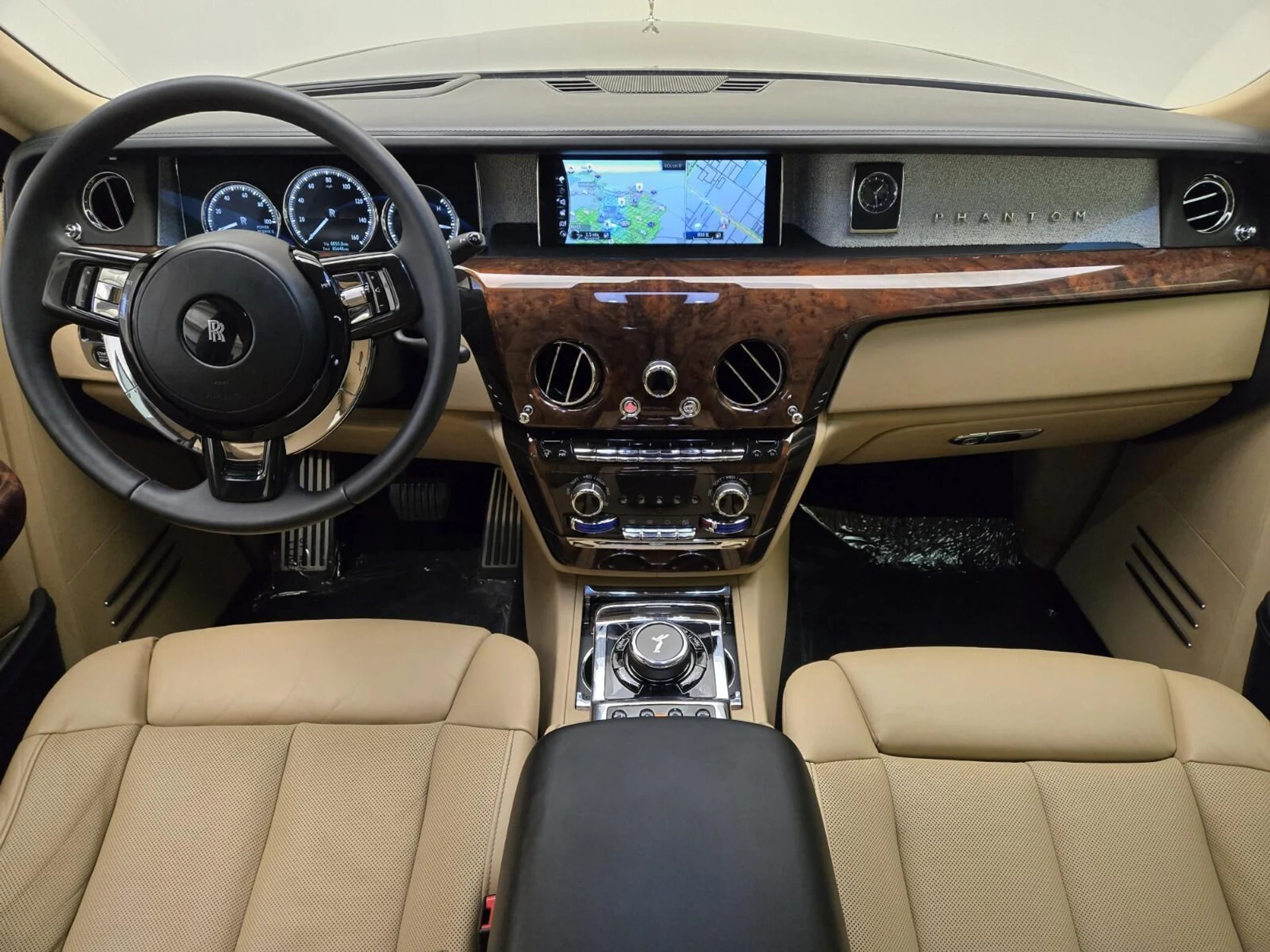 mph023_2849725423_Used_2020_Rolls_Royce_Phantom_1759992240_254f7c0e2d