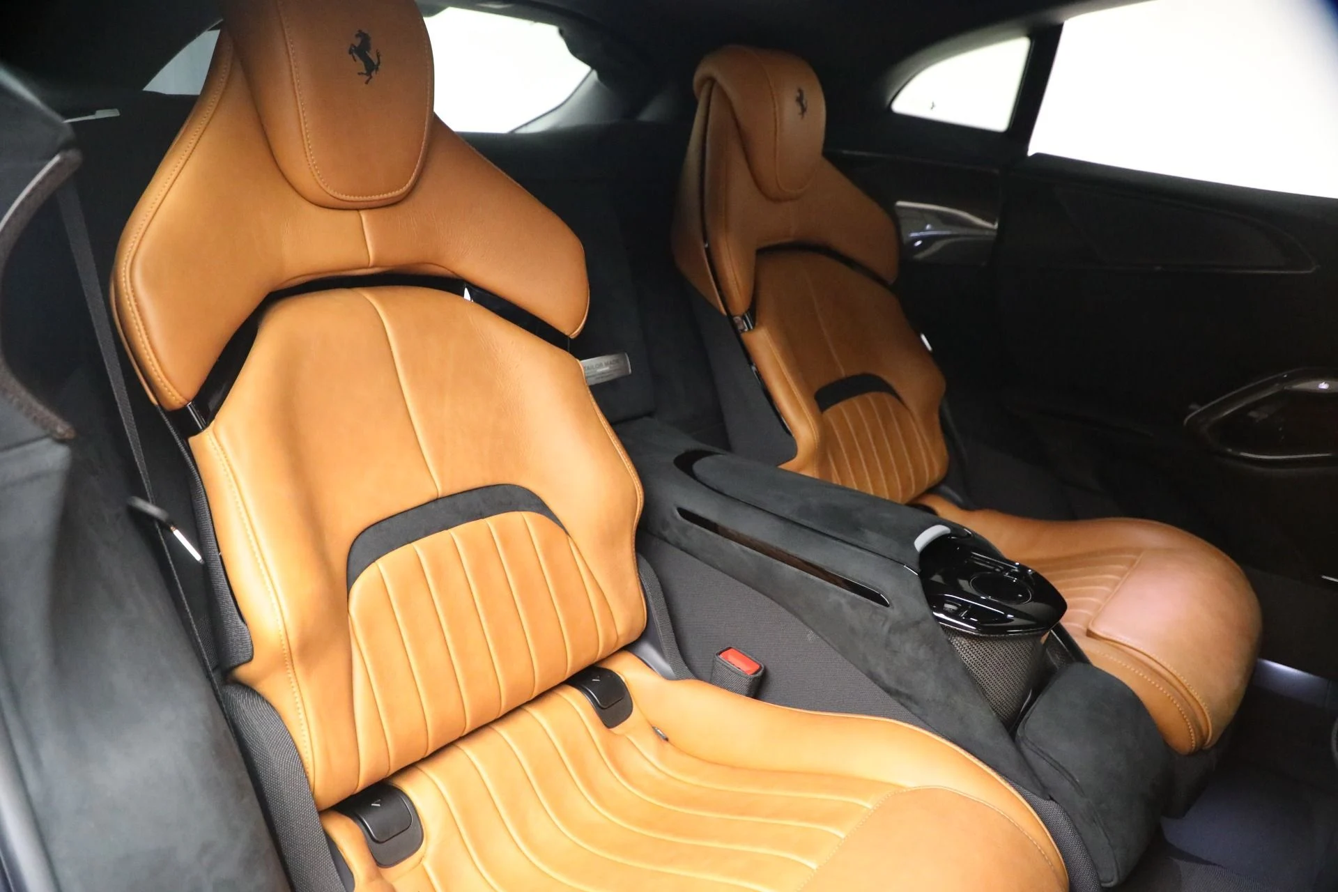mph023_2850569896_Used_2026_Ferrari_Purosangue_1787676319_4640625a78