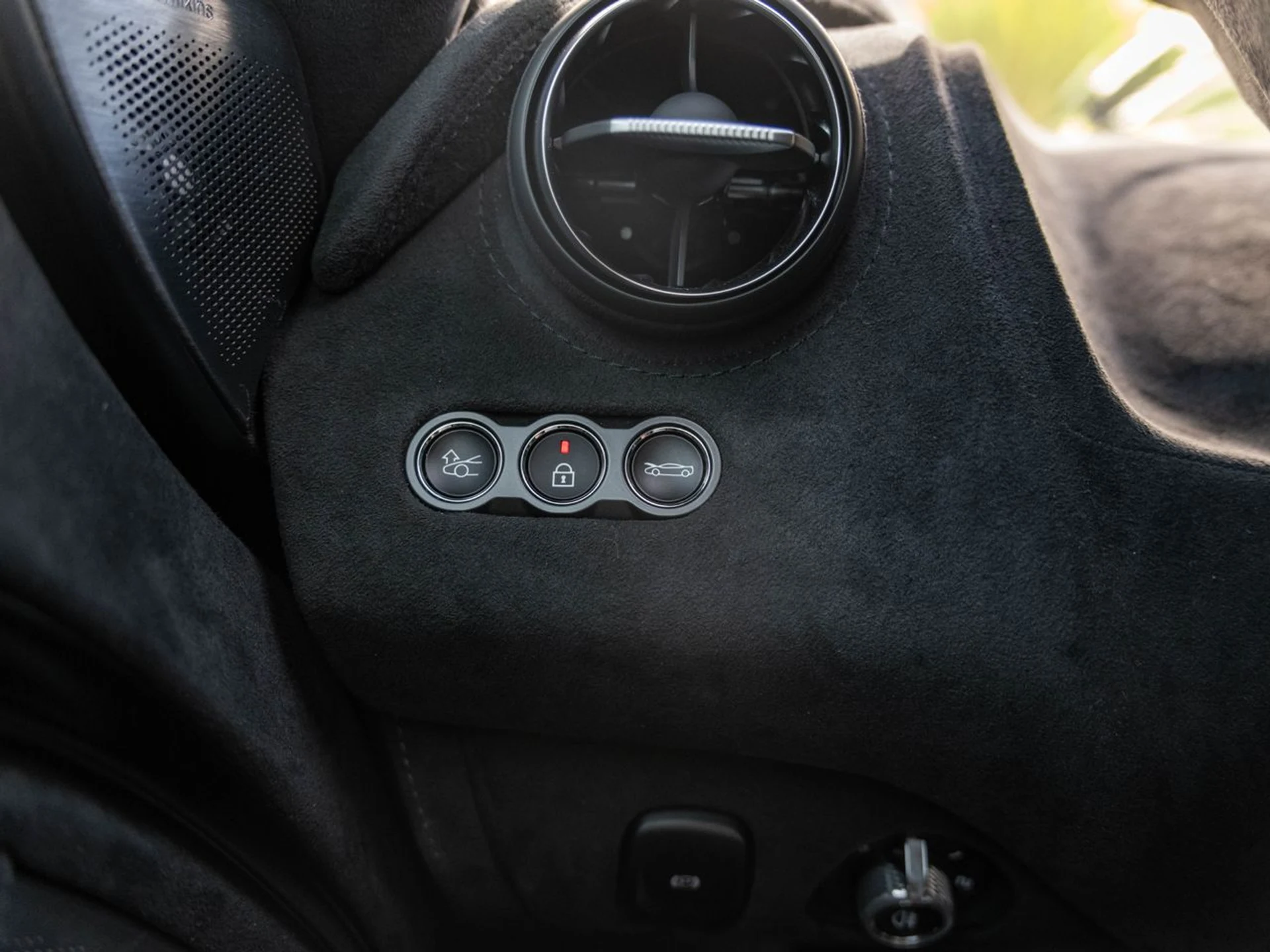 mph023_2855330538_5365bb6ae95d6d0fbbc6f618d0411804x_a61604b947