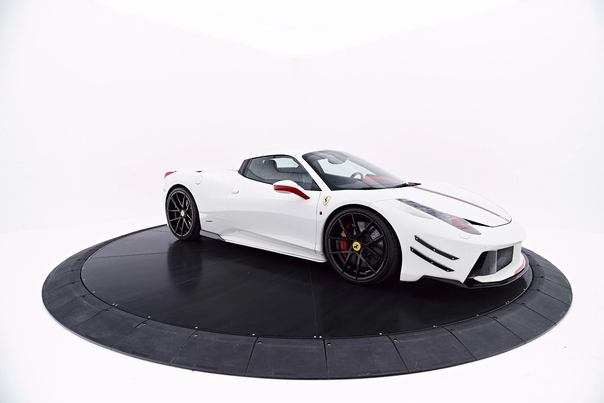 mph023_2855532562_Used_2014_Ferrari_458_Spider_Base_1781828199_3192ed82e3