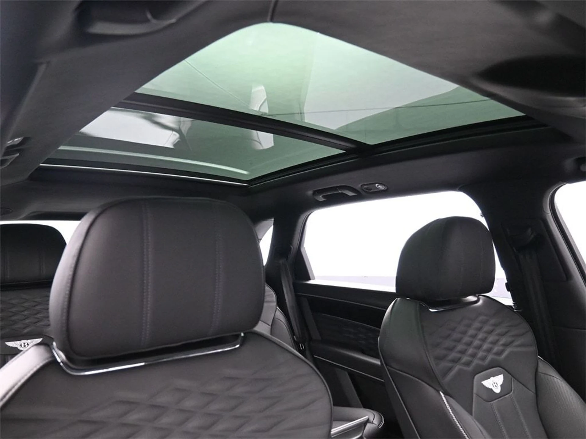 mph023_2866863192_62a060d466d1dd6f418f6d572d14cfd8x_03d63a49d3