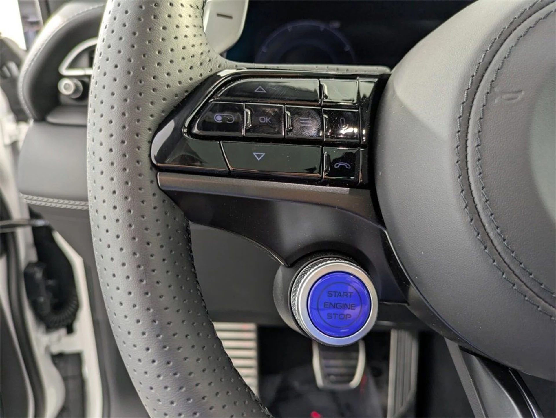 mph023_2870558886_994f978641294bd84229a745e2854b24_b54b6b613d