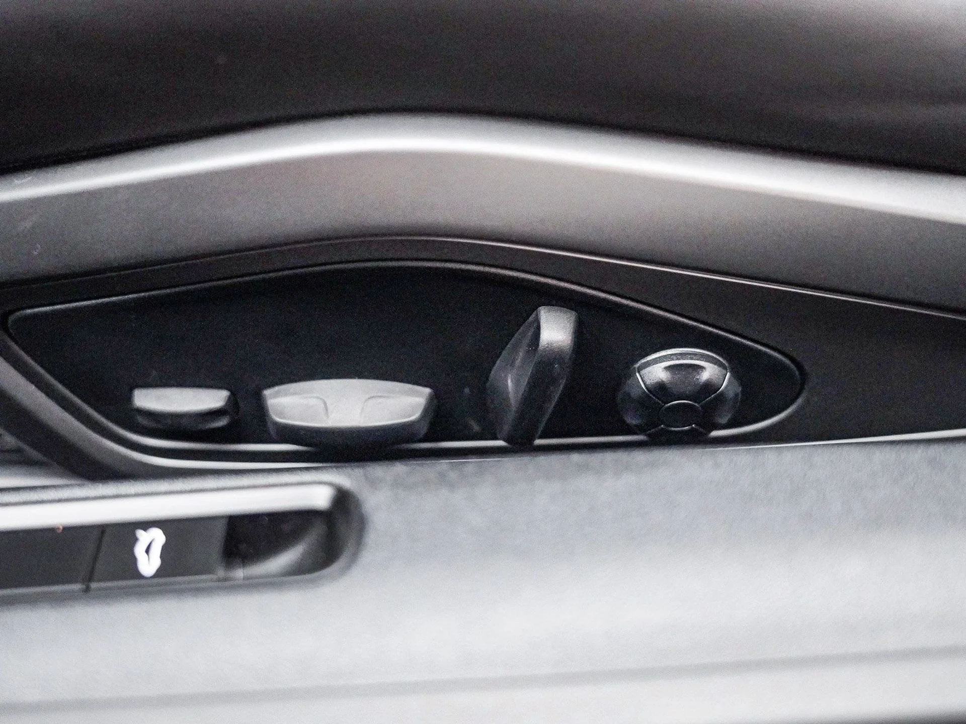 mph023_2872175808_a127ef79b40b331e361c5ad661e69c2bx_2d321750a1