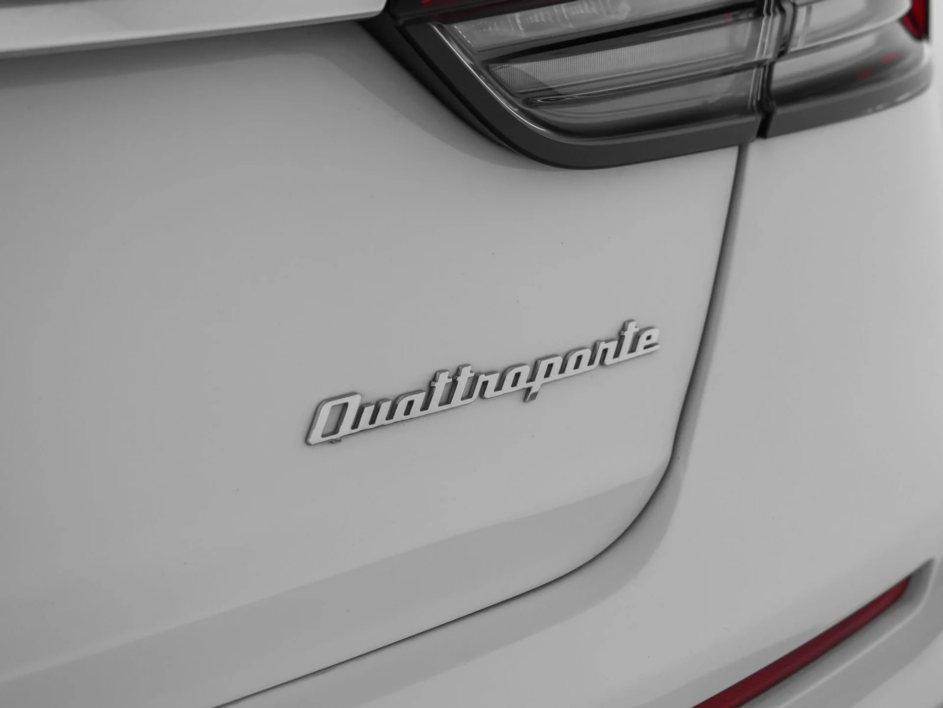 mph023_2876566688_24_361f797c05