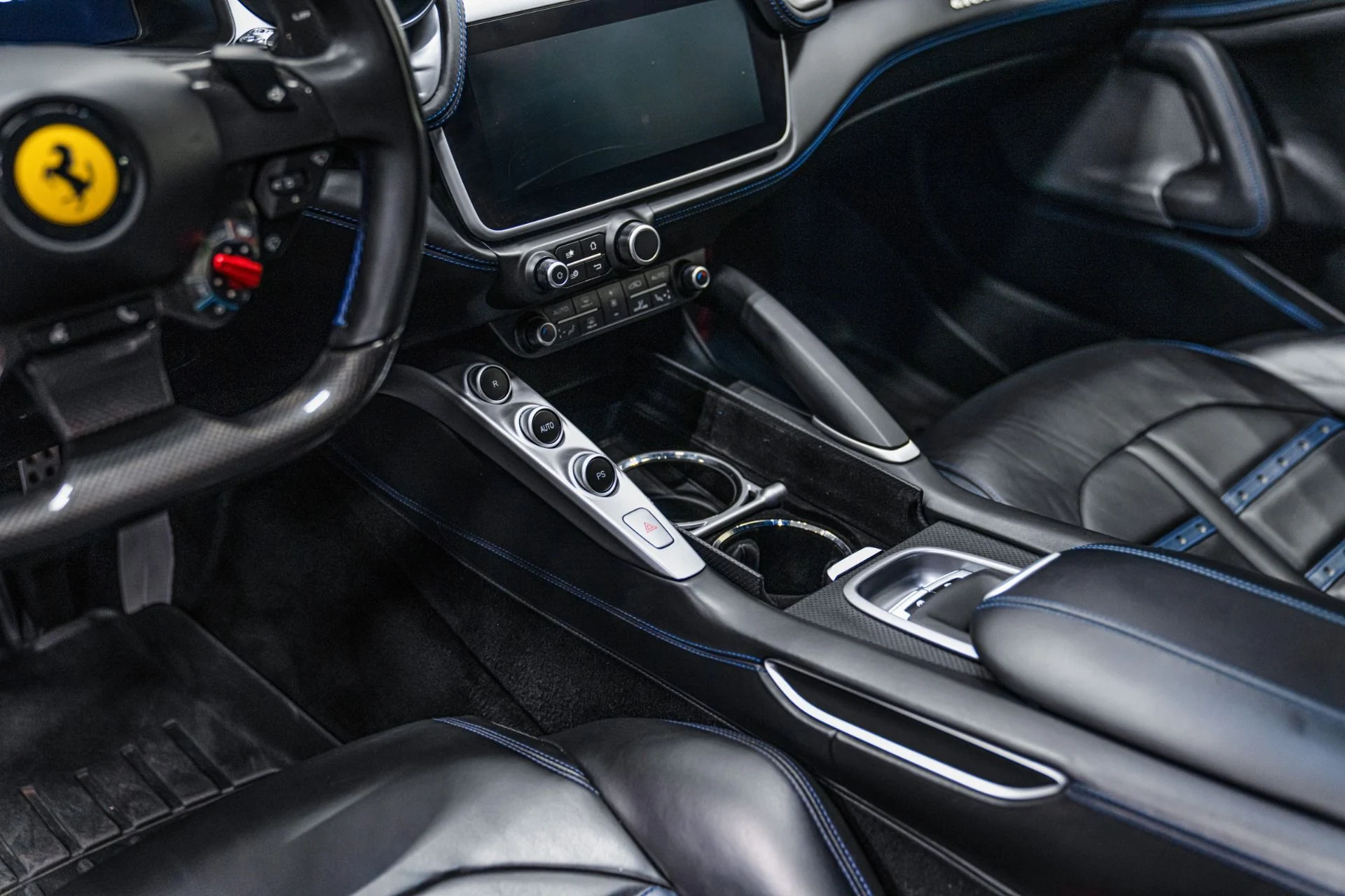 mph023_2880255176_Used_2019_Ferrari_GTC_4_Lusso_V12_1762198227_9f0bfe6cac