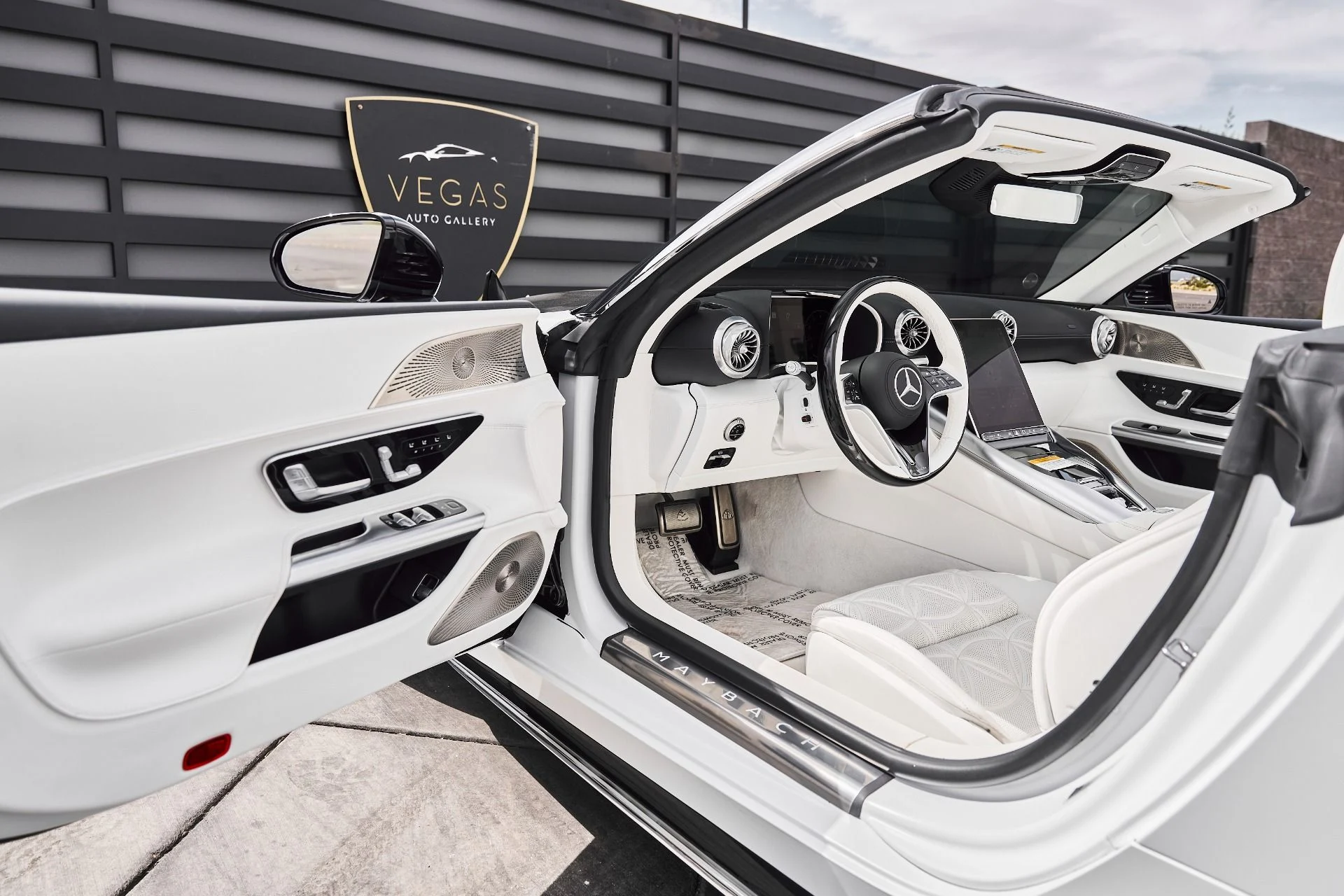 mph023_2891690917_Used_2026_Mercedes_Benz_SL_Class_Maybach_SL_680_1777159932_d5e204b01e