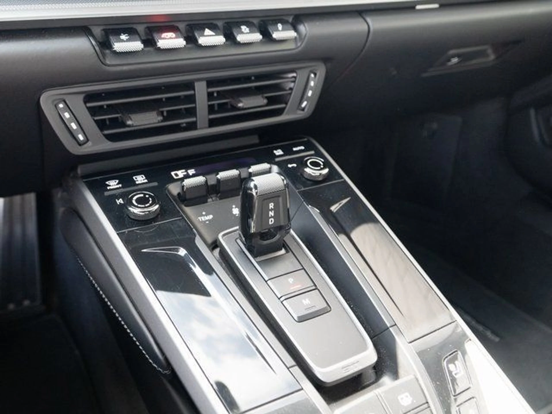 mph023_2898497612_33c44e7aac0c0580ba026123df3e0e73_5ce75702cd